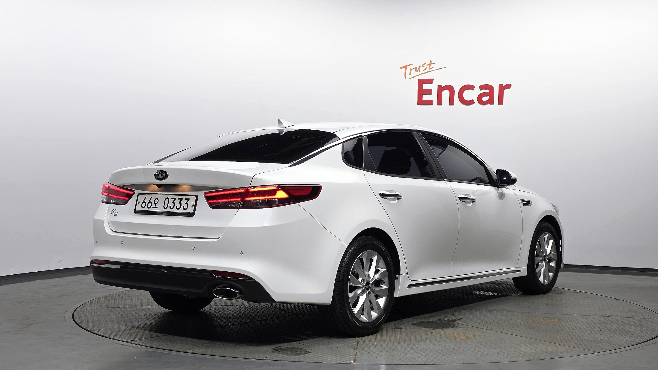 KIA K5 photo 2