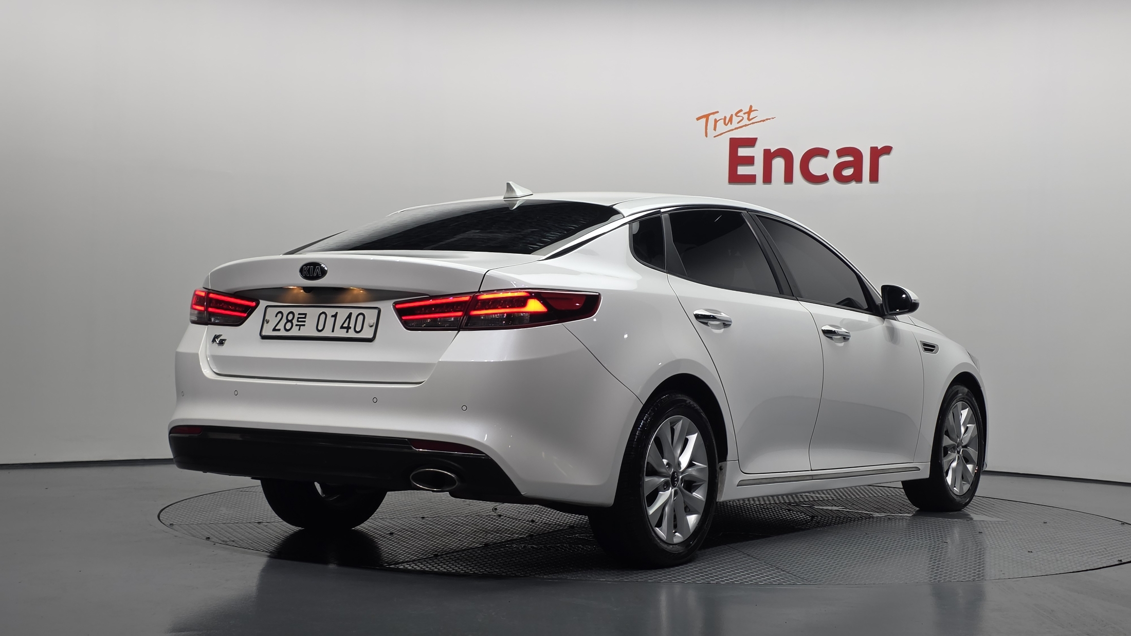 KIA K5 photo 2