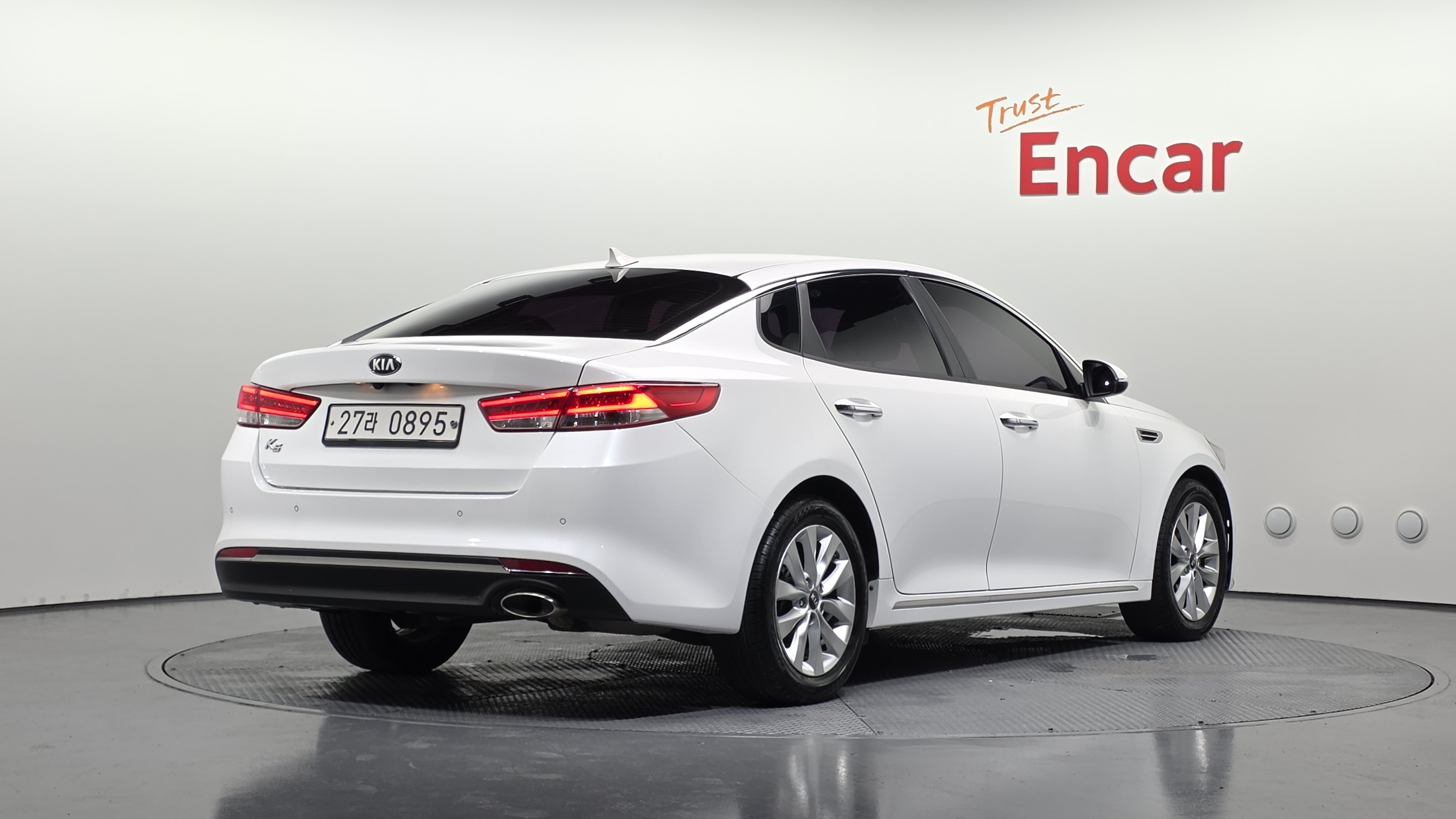 KIA K5 photo 2