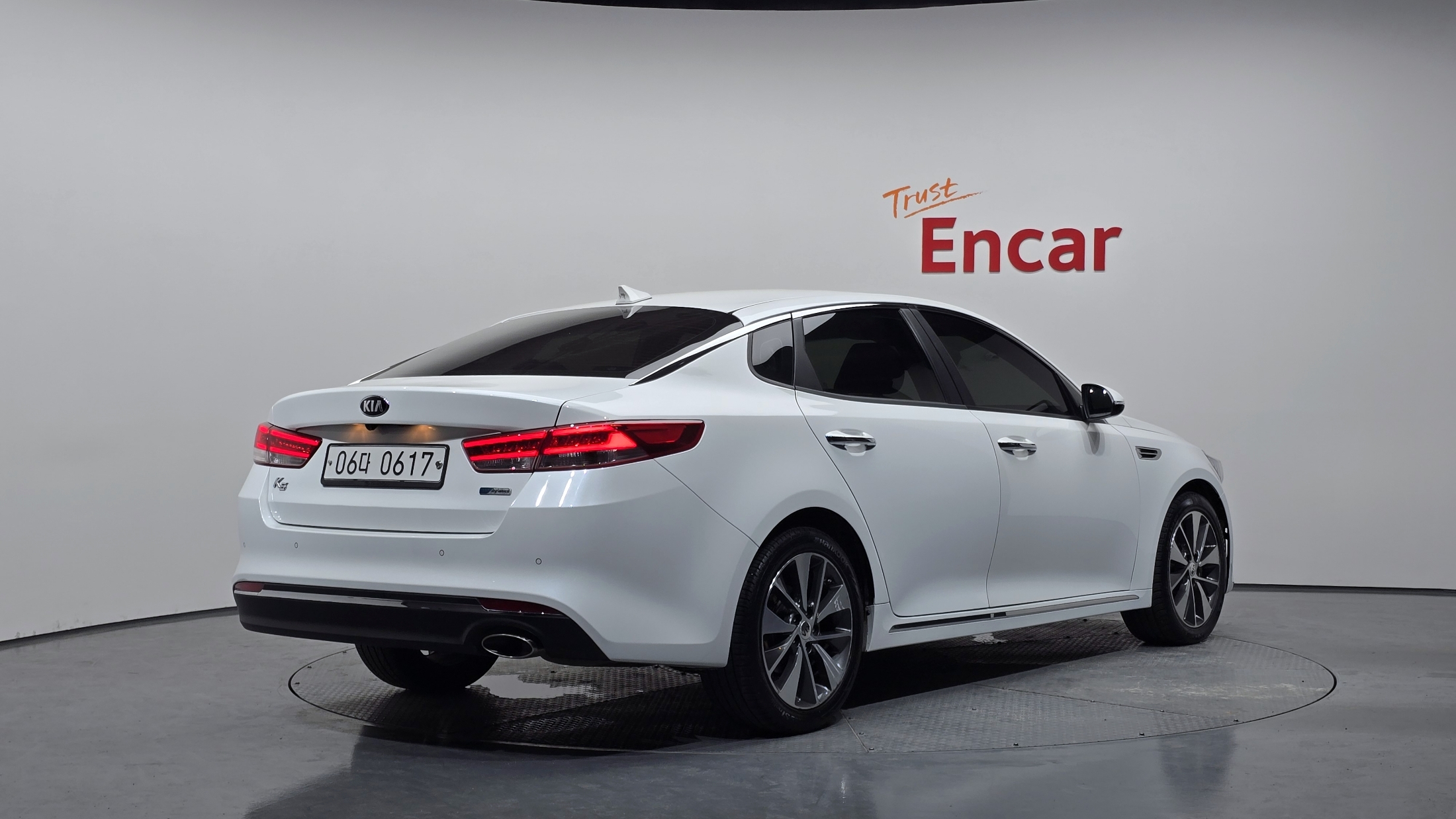 KIA K5 photo 2