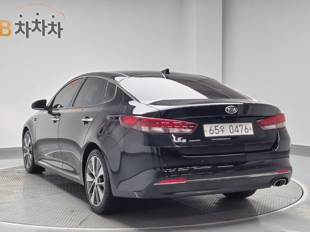 KIA K5 photo 2