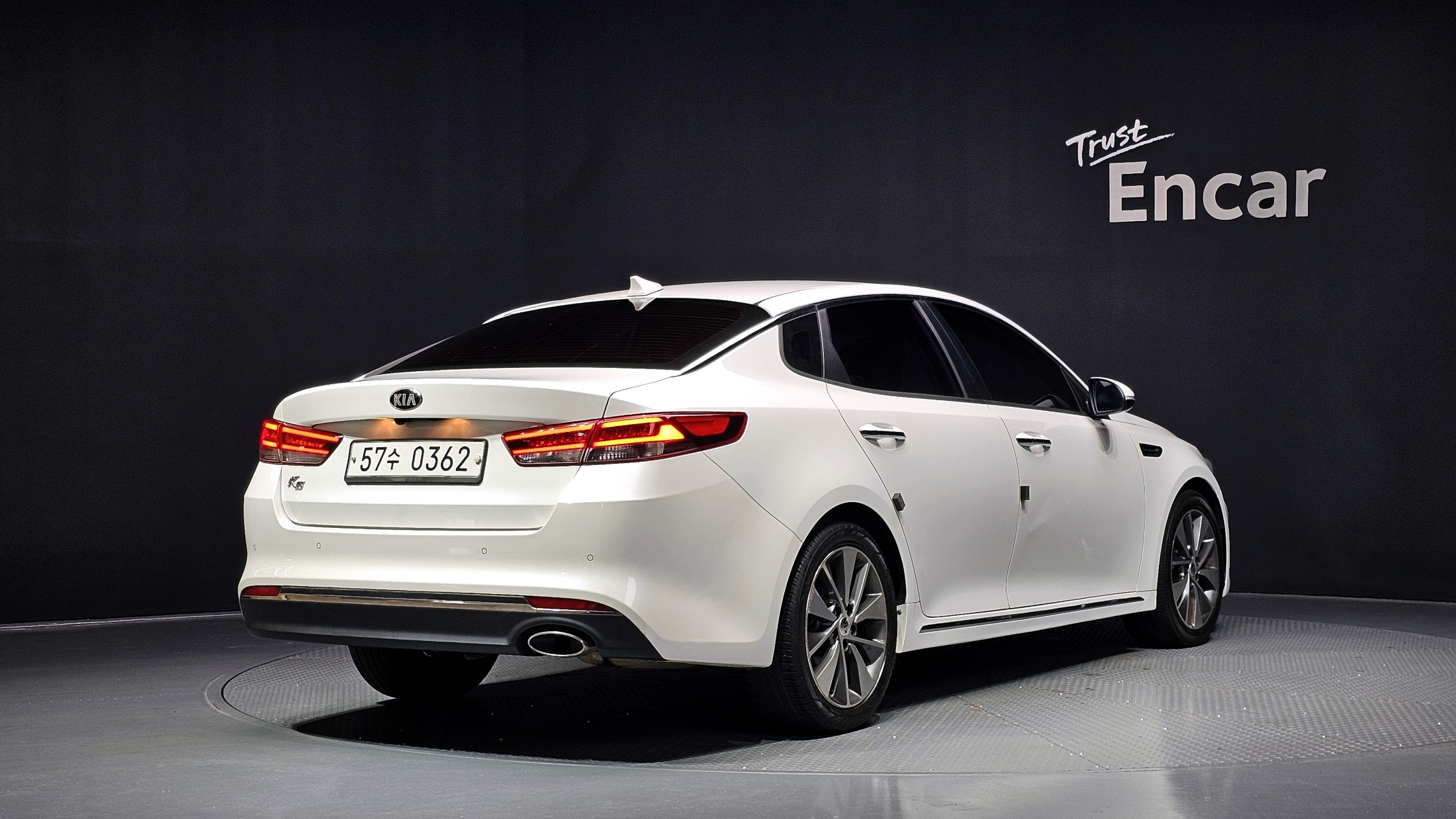 KIA K5 photo 2