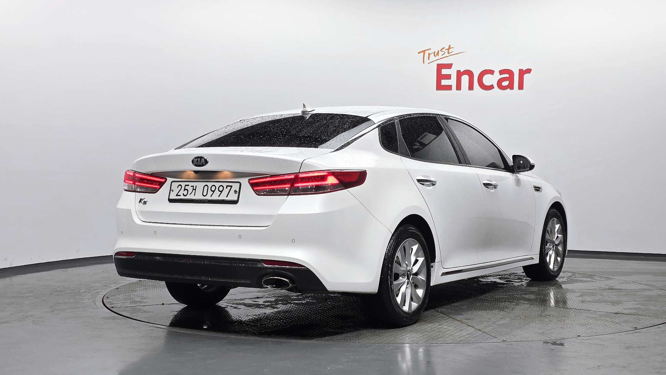 KIA K5 photo 2