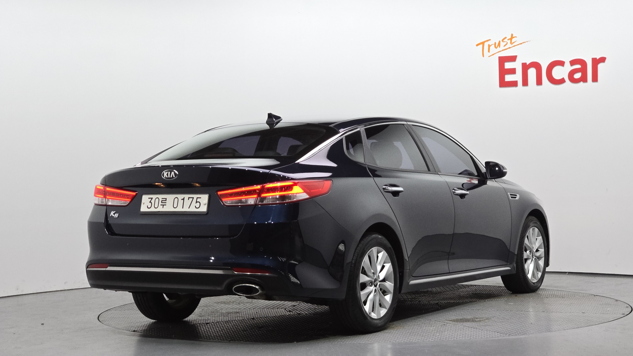 KIA K5 photo 2