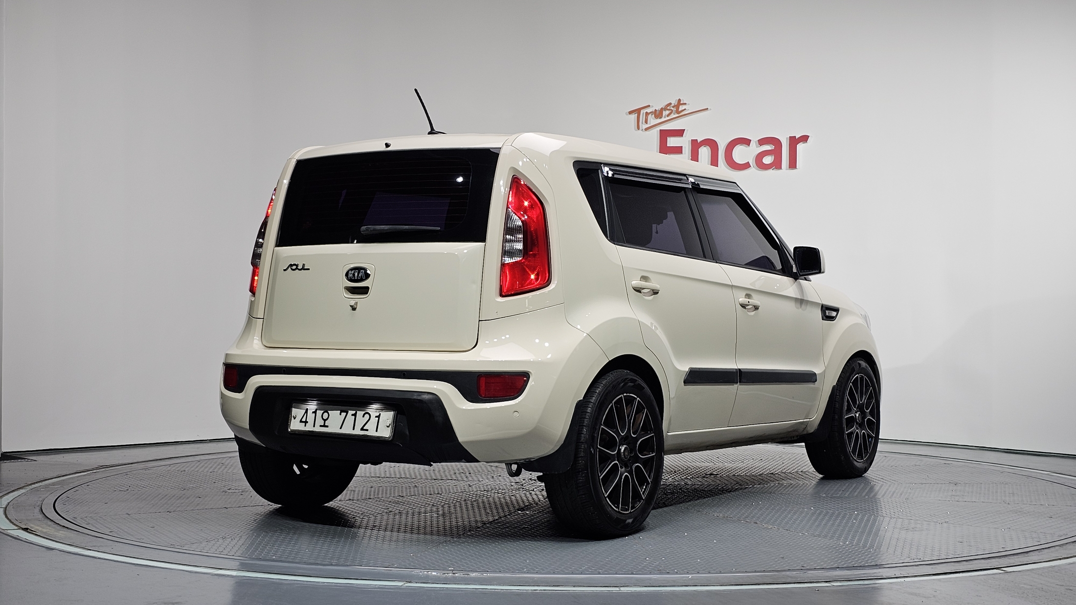 KIA SOUL photo 2