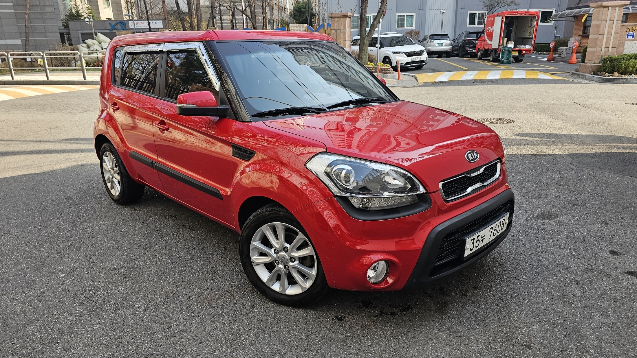 KIA SOUL photo 2