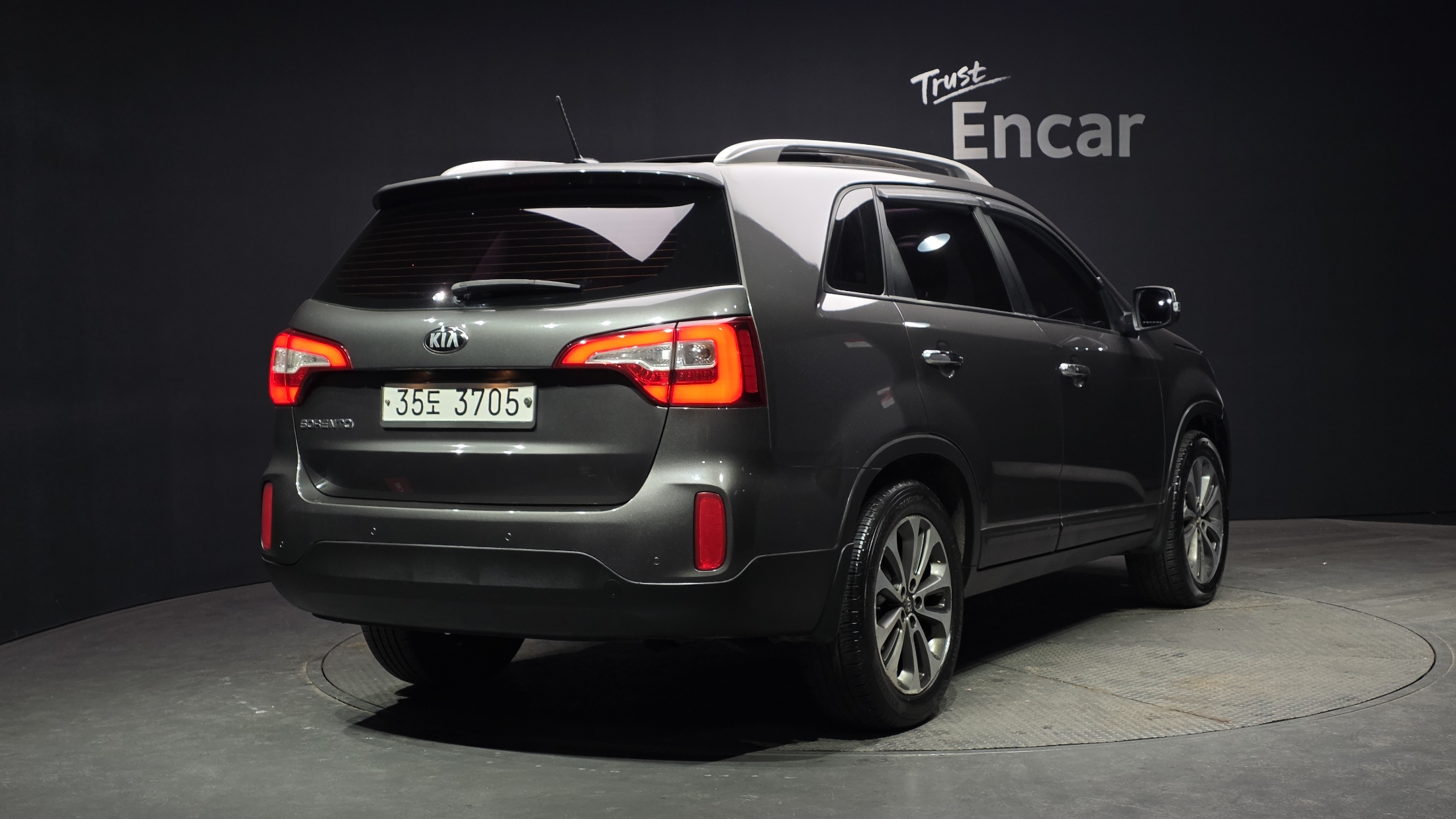 KIA SORENTO photo 2