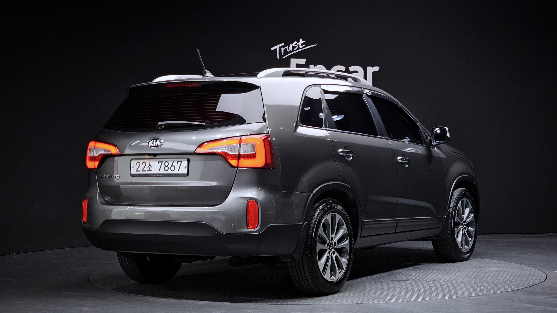 KIA SORENTO photo 2