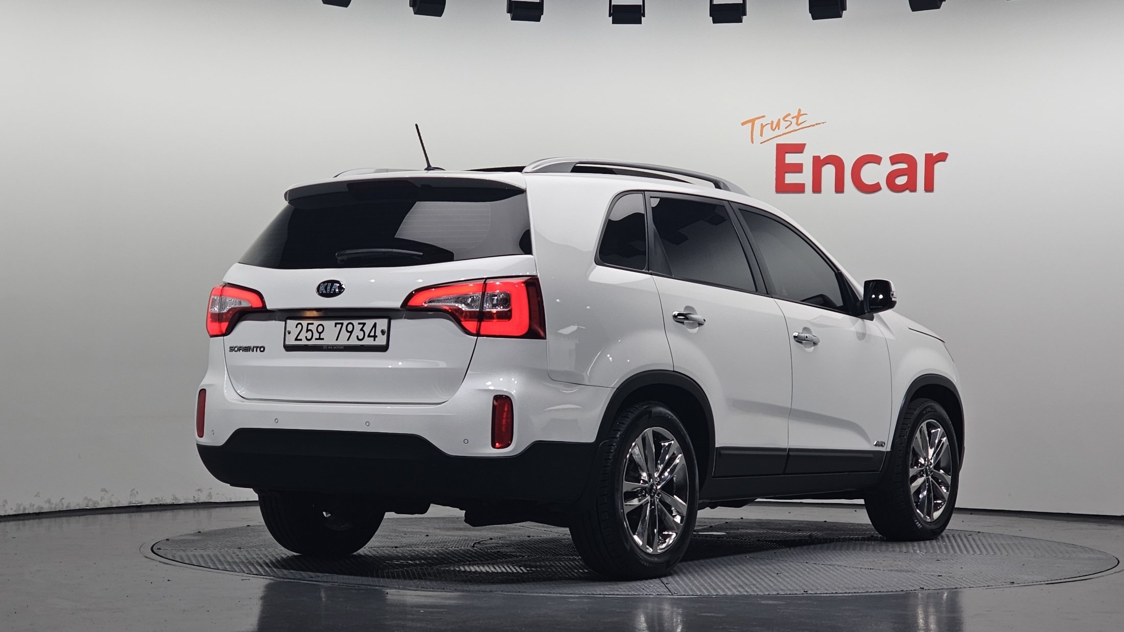 KIA SORENTO photo 2