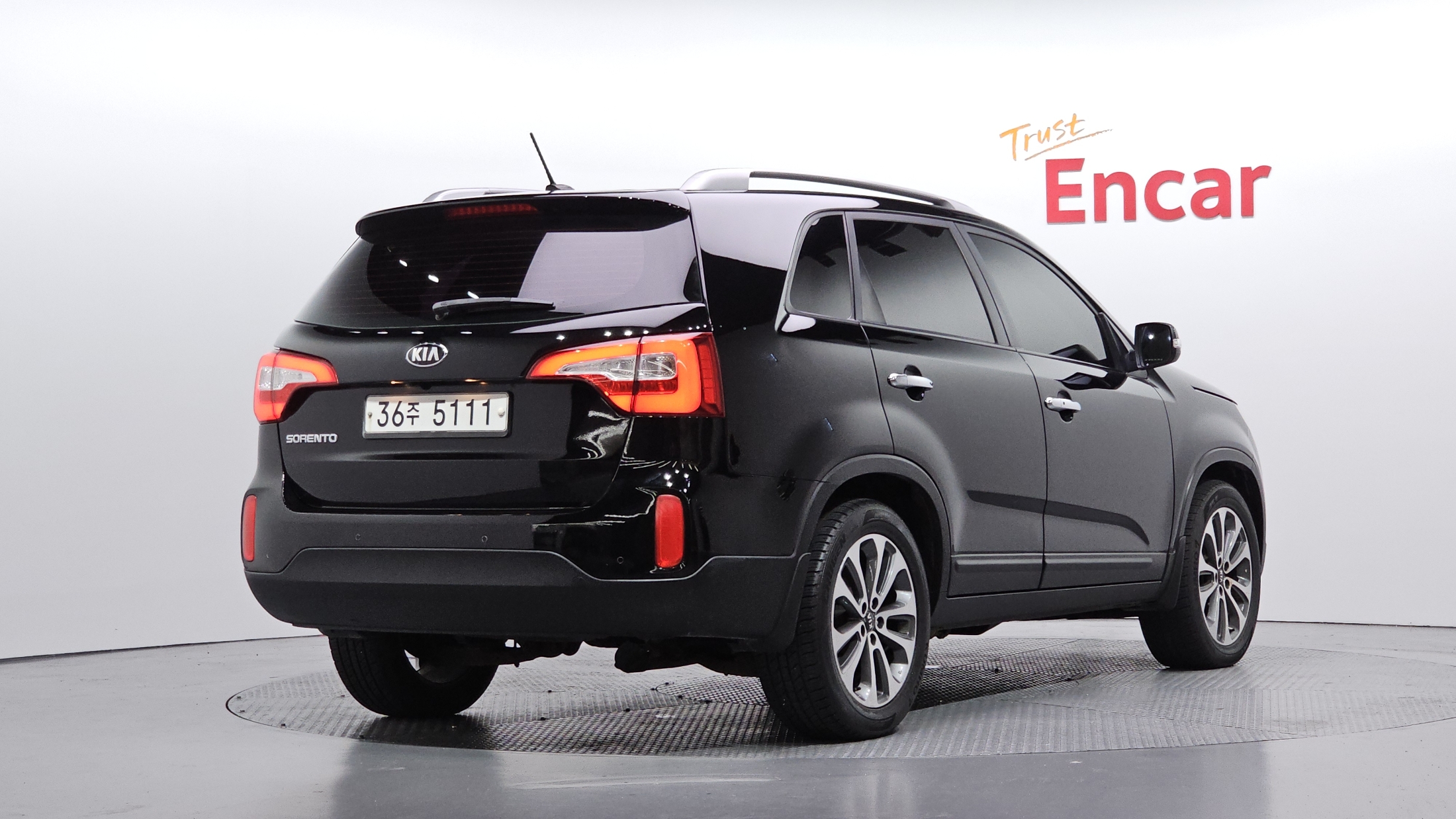 KIA SORENTO photo 2