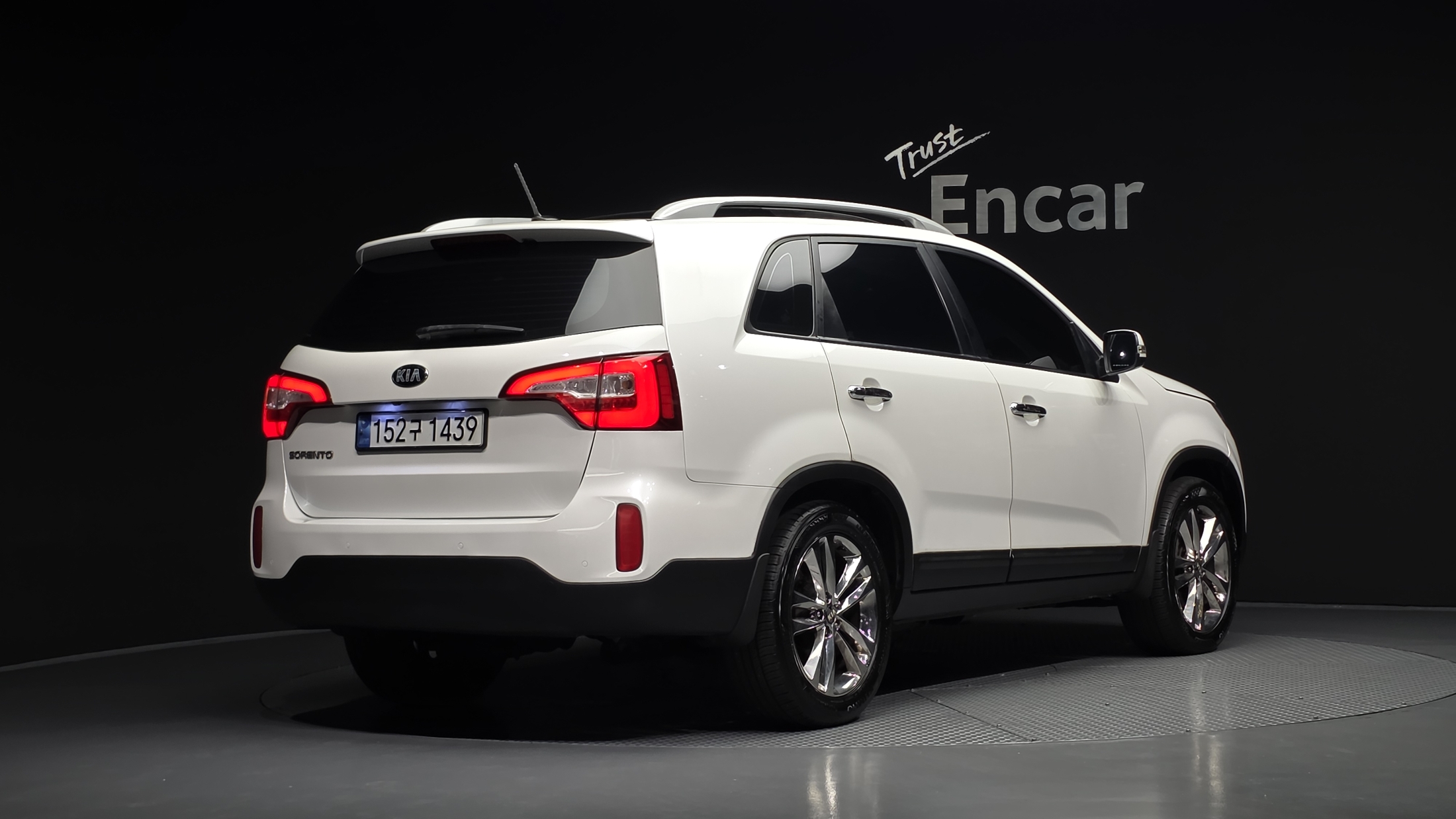 KIA SORENTO photo 2