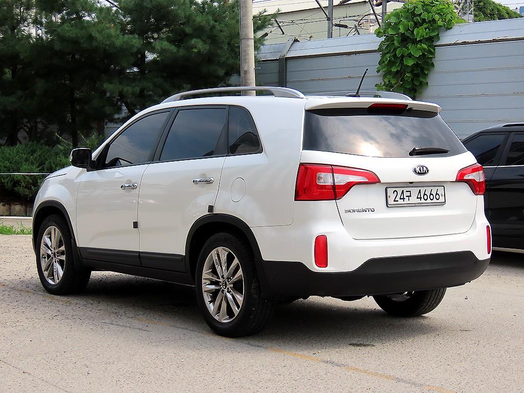 KIA SORENTO photo 3