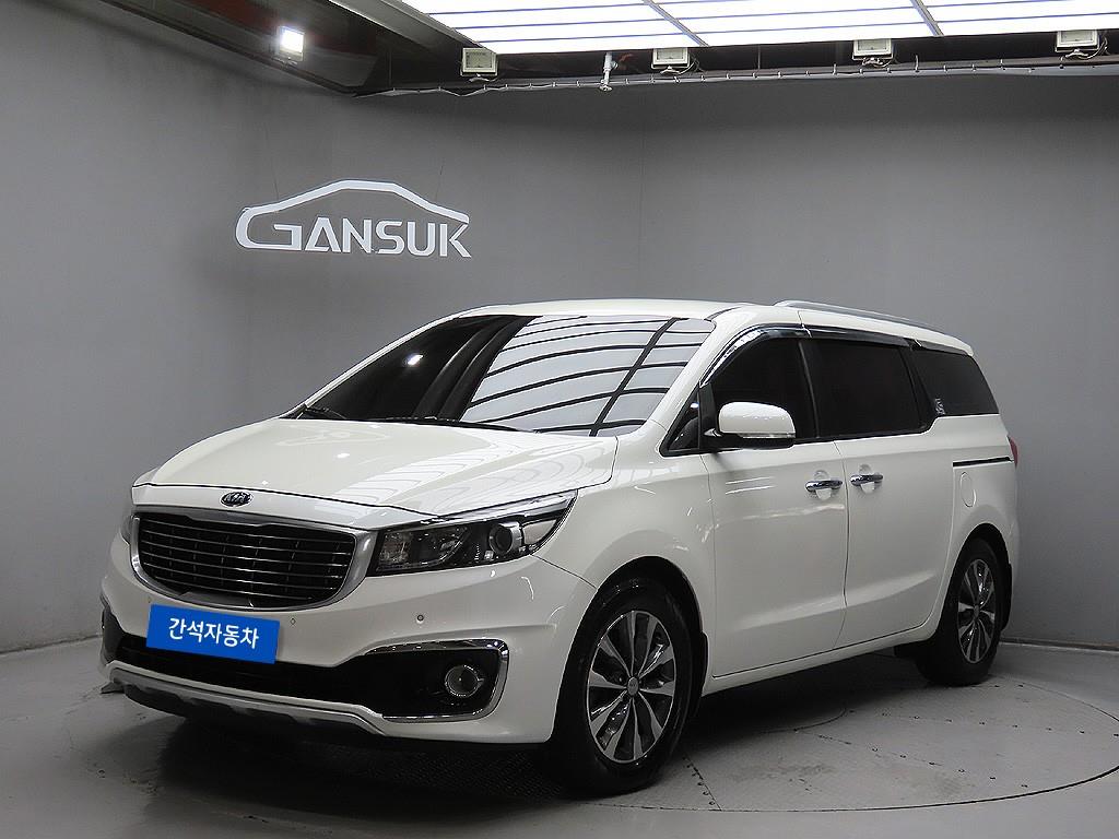 KIA CARNIVAL photo 2