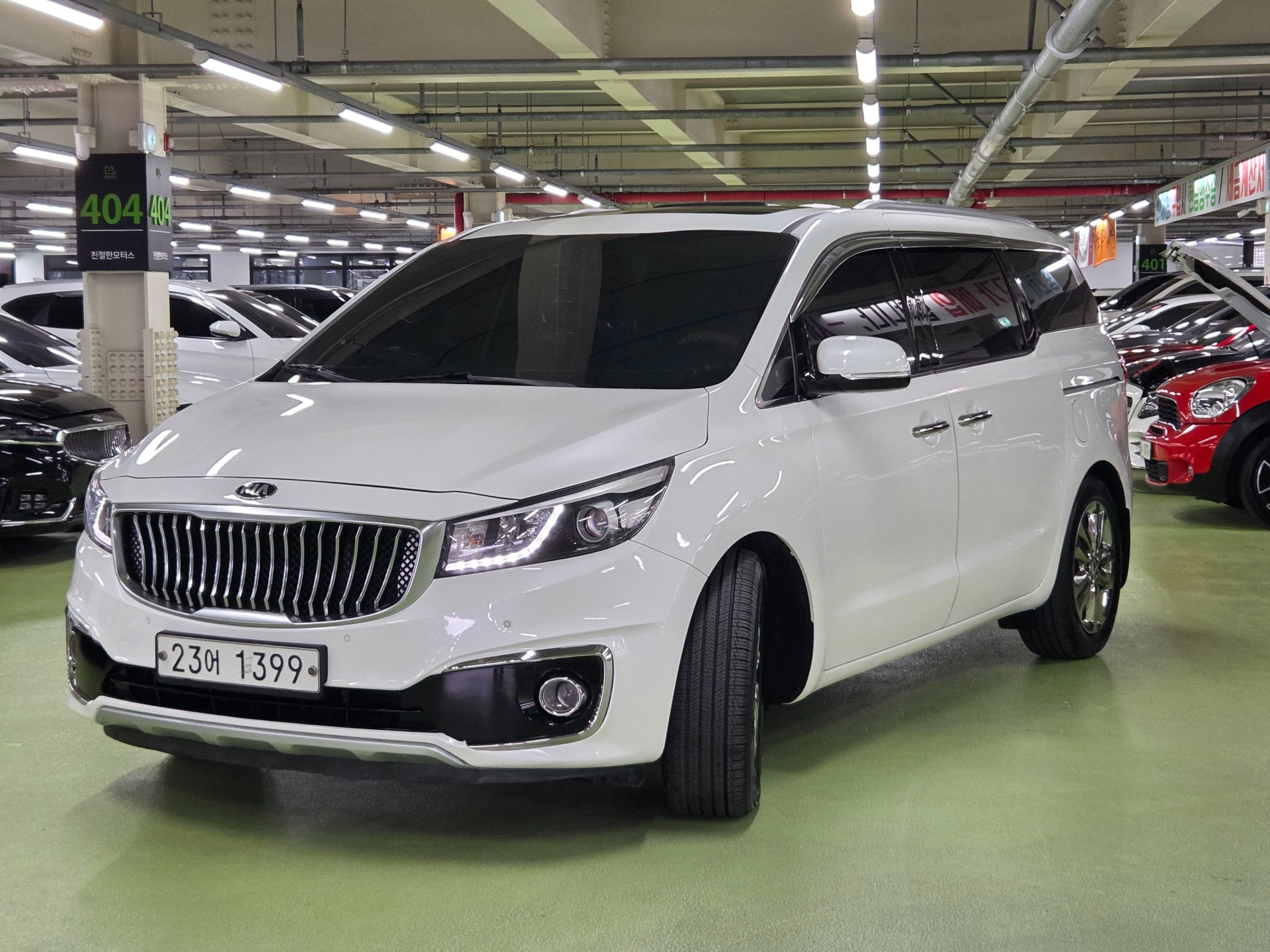 KIA CARNIVAL