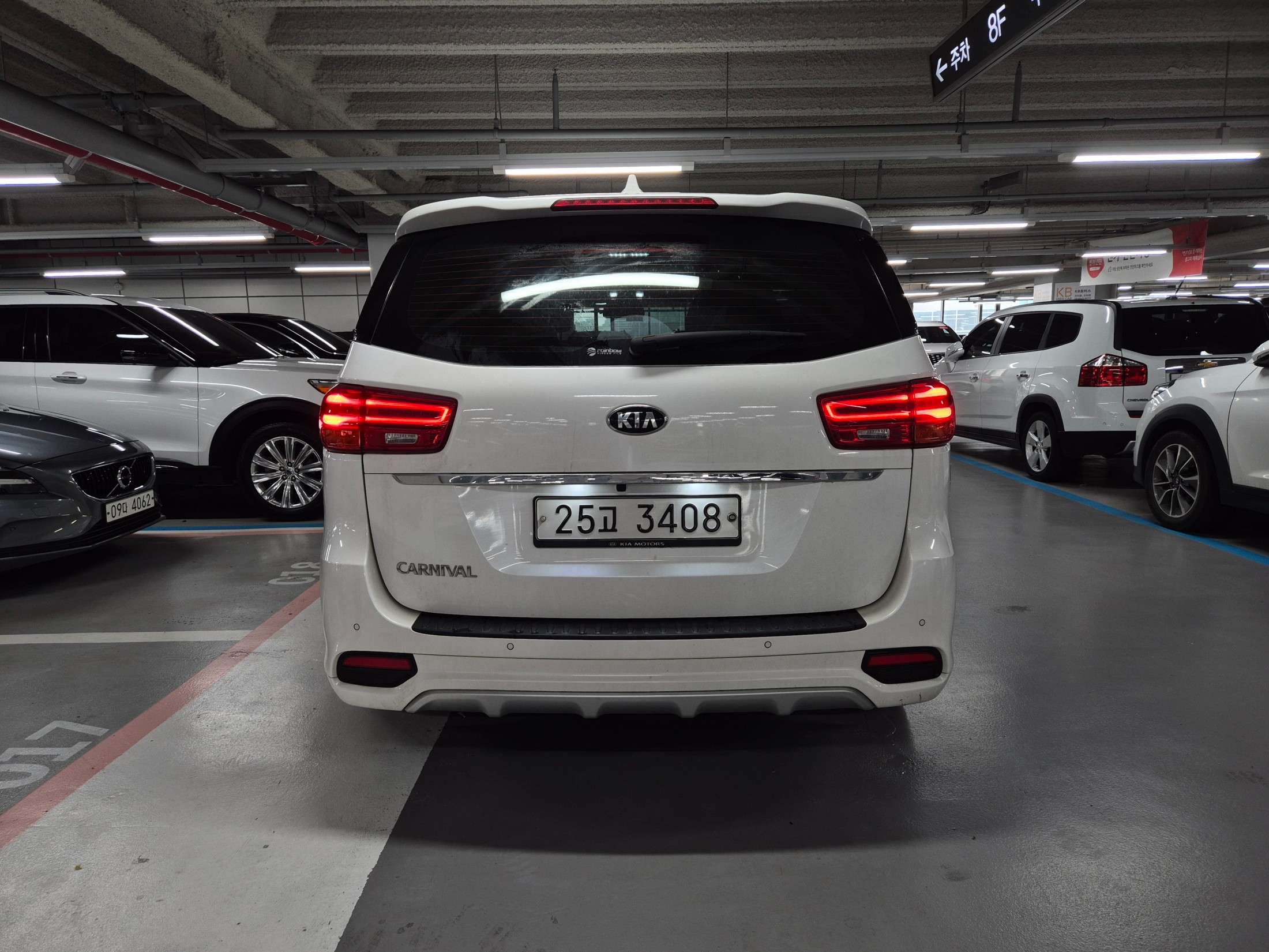 KIA CARNIVAL photo 3