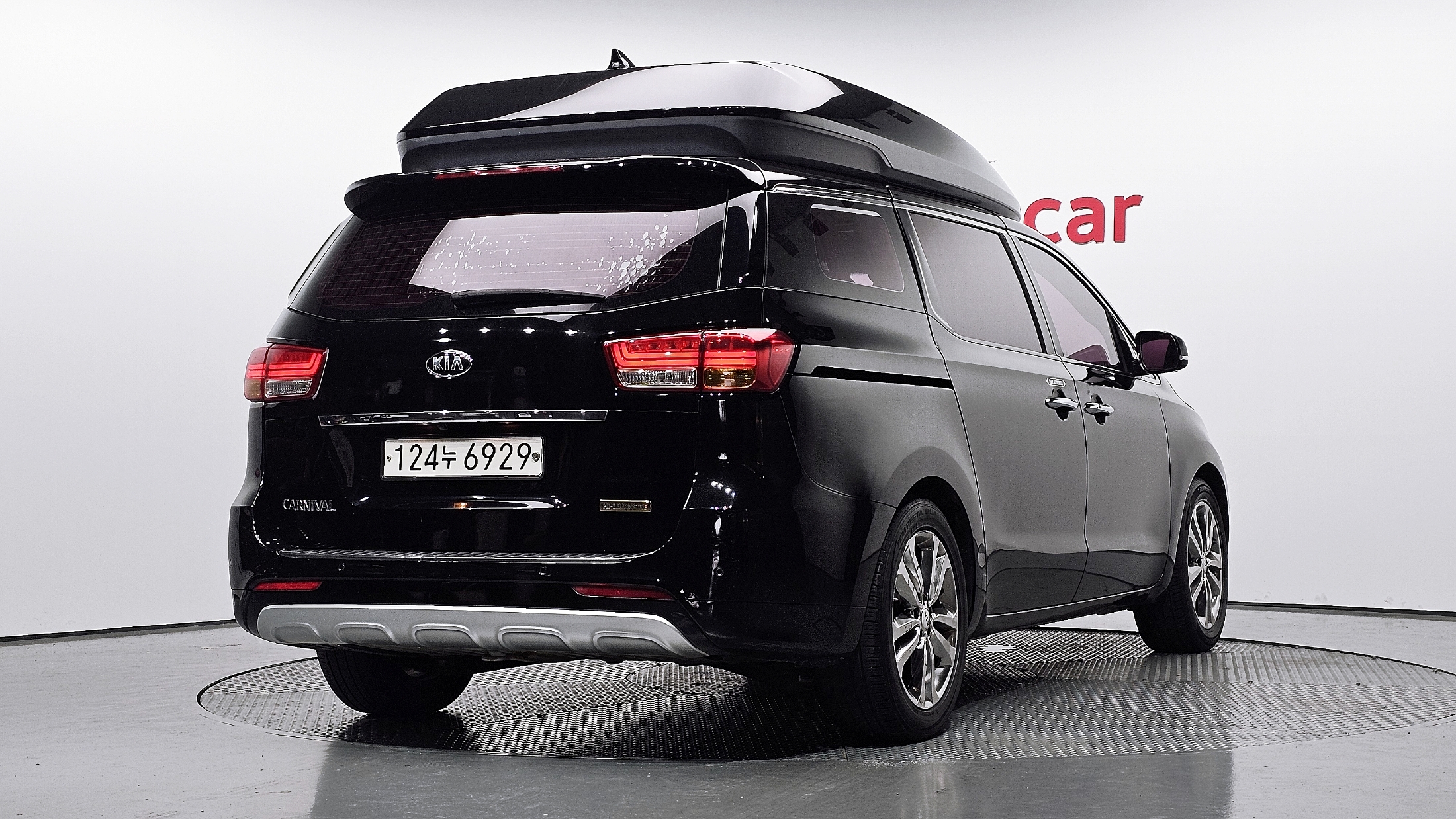KIA CARNIVAL photo 2