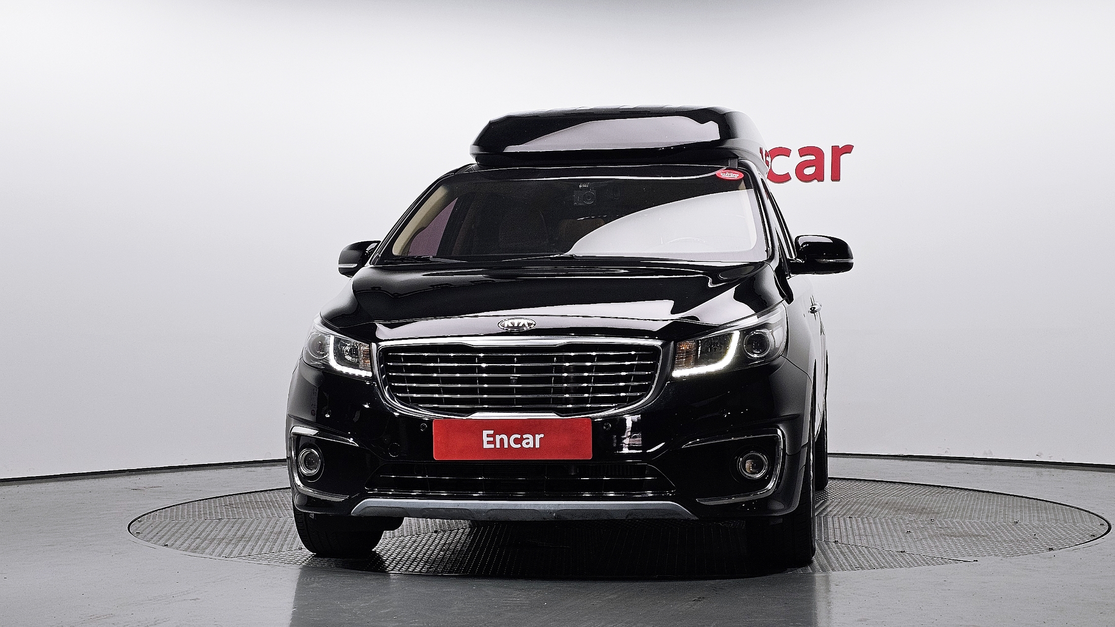 KIA CARNIVAL photo 3
