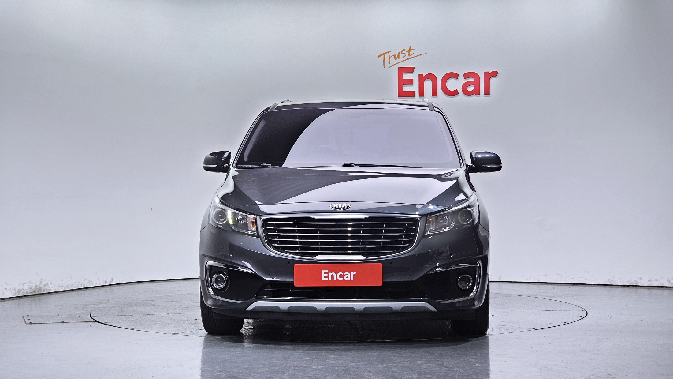 KIA CARNIVAL photo 3