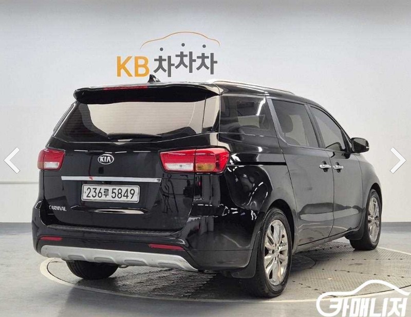 KIA CARNIVAL photo 3