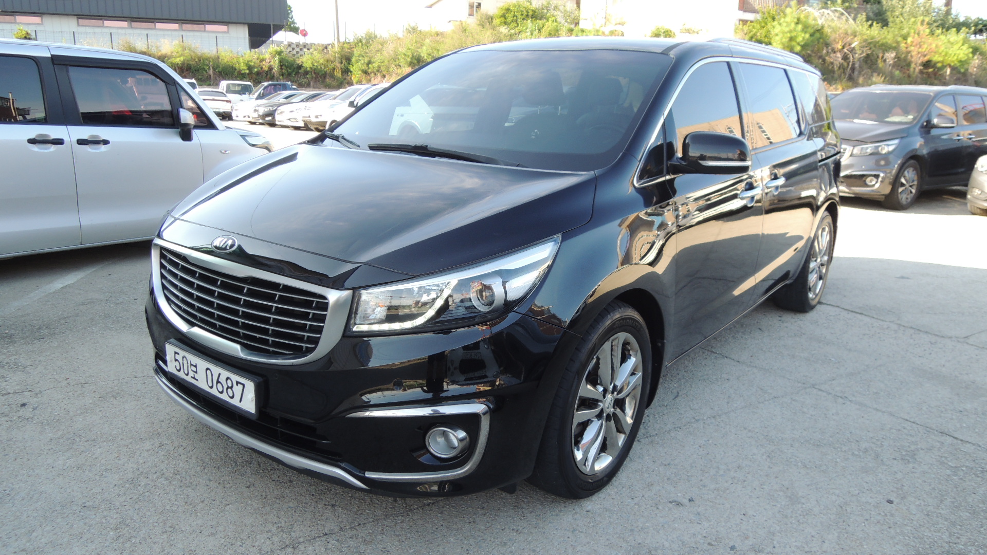KIA CARNIVAL