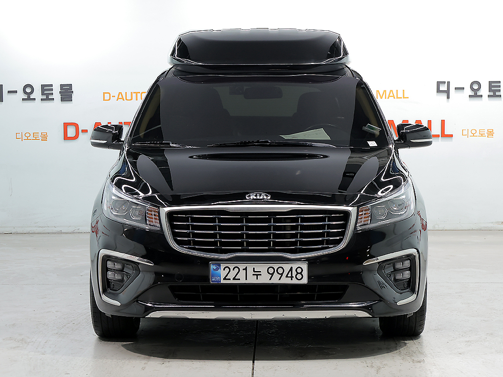 KIA CARNIVAL photo 2