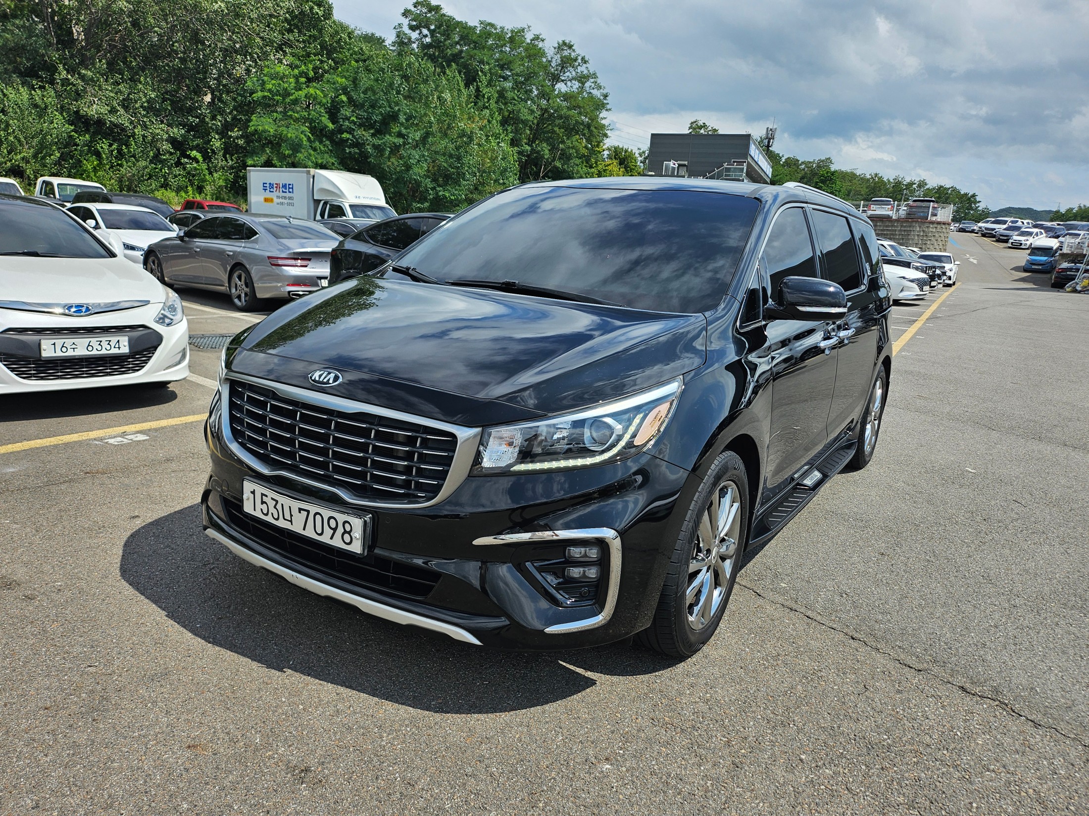 KIA CARNIVAL