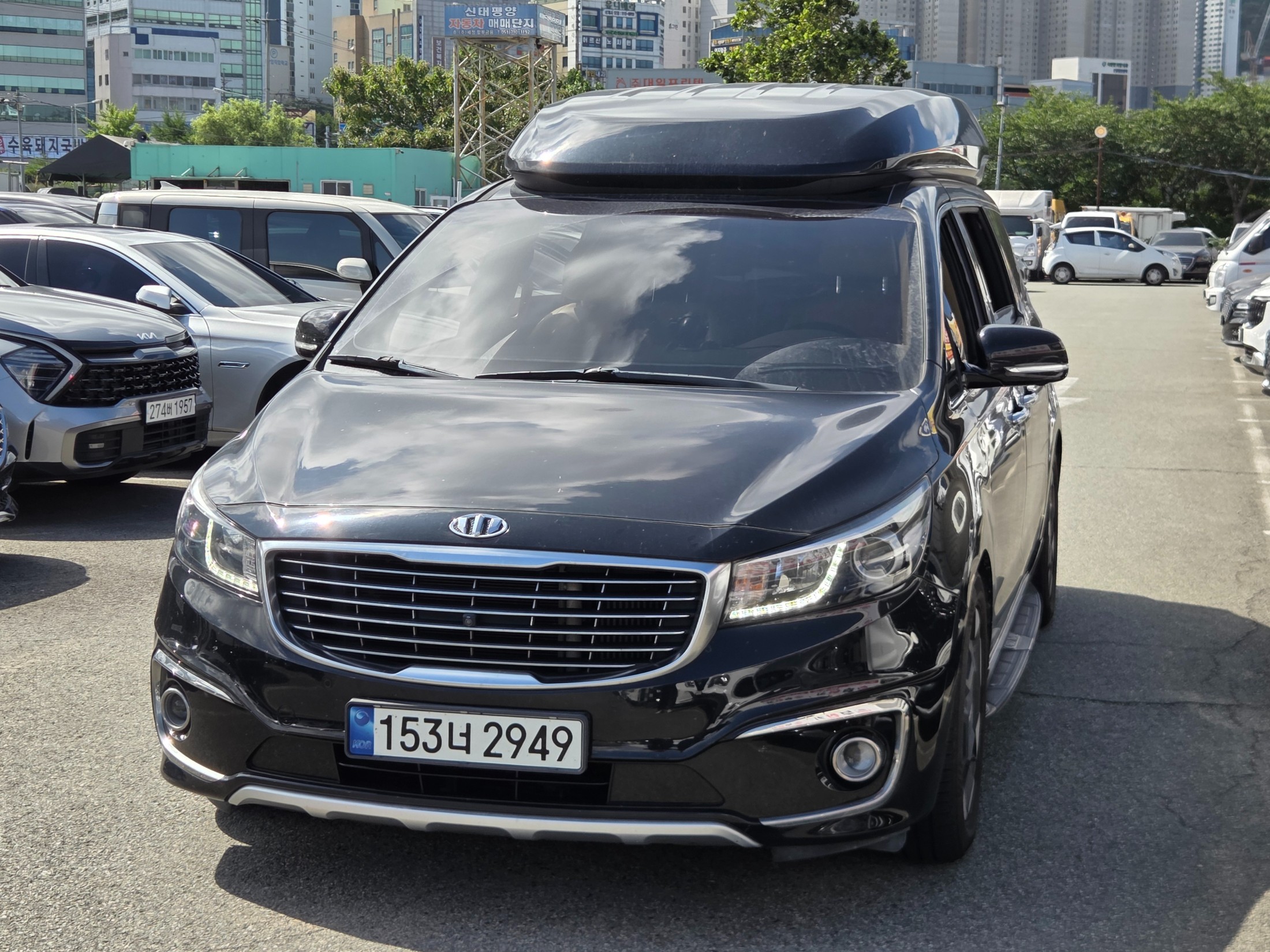 KIA CARNIVAL