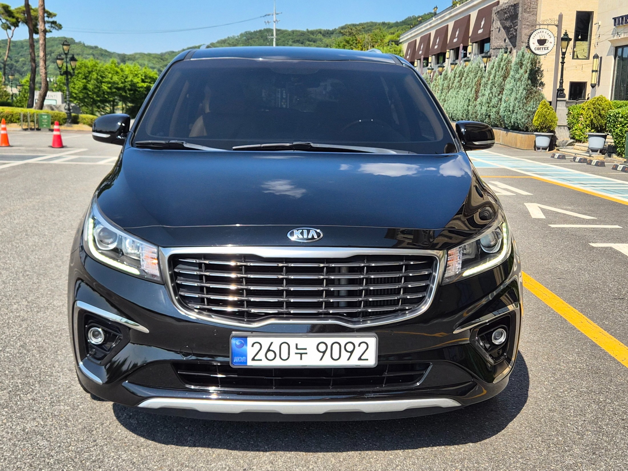 KIA CARNIVAL
