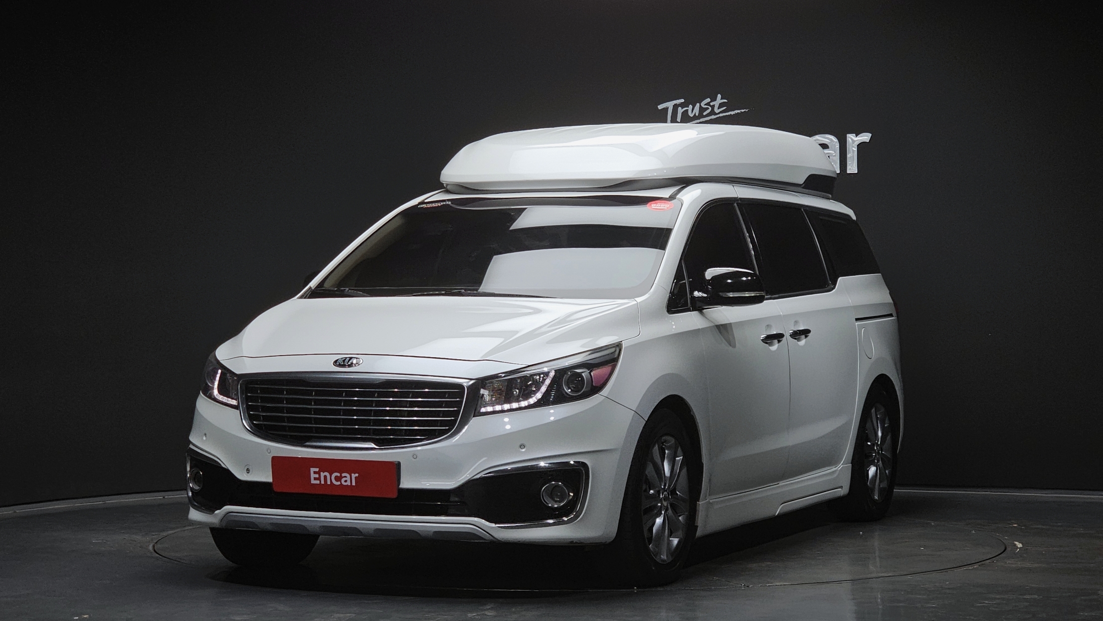KIA CARNIVAL 2016