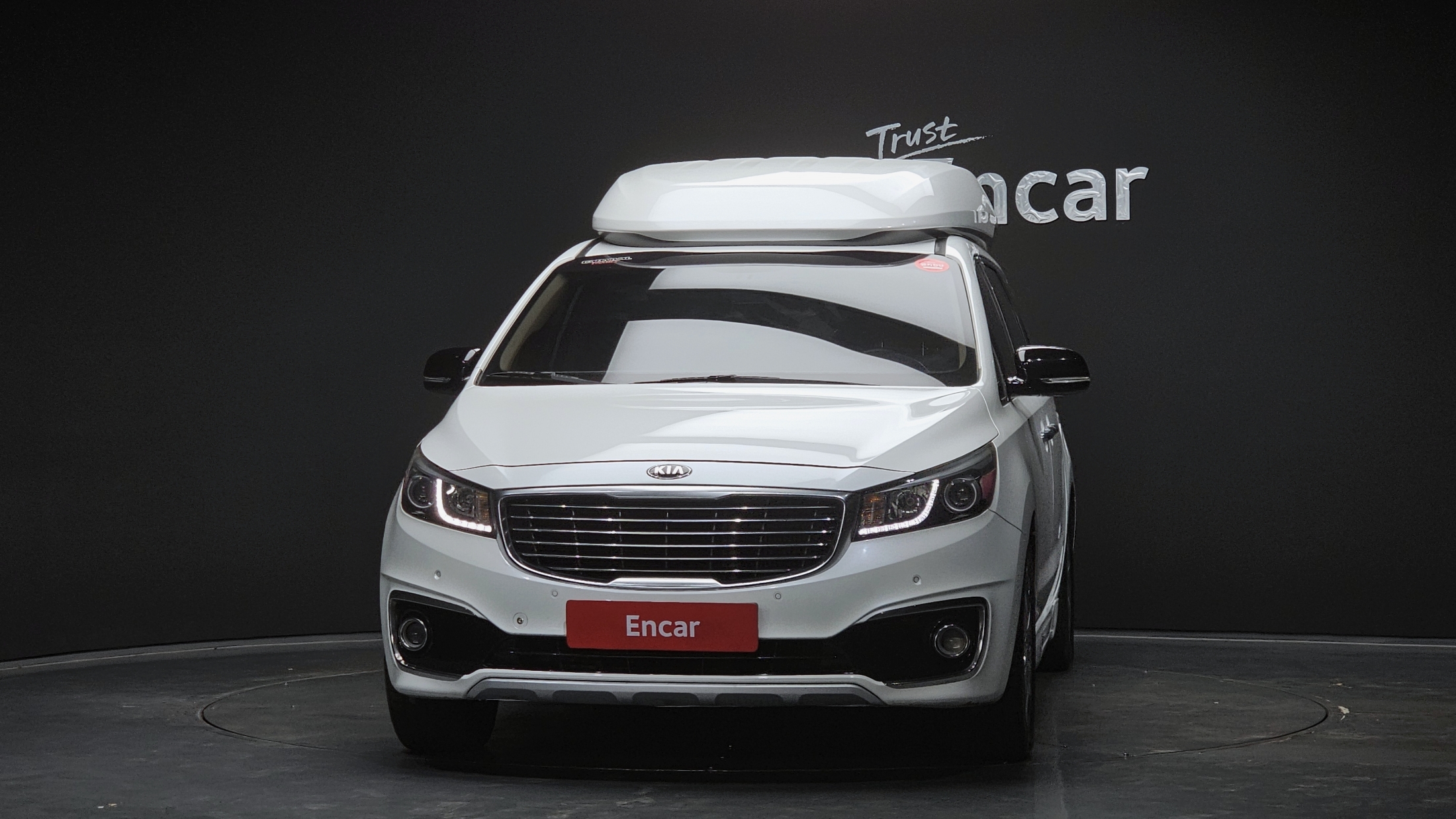 KIA CARNIVAL photo 3
