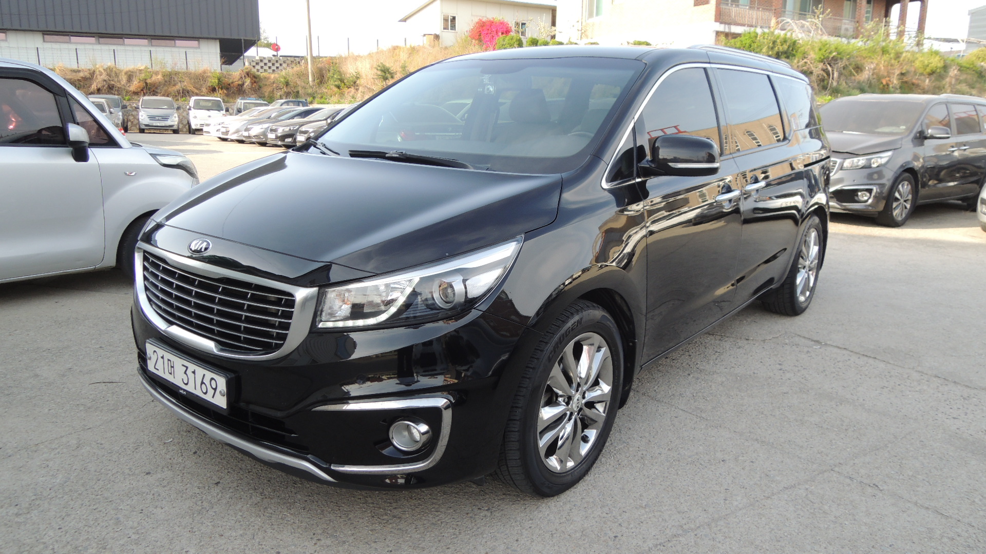 KIA CARNIVAL
