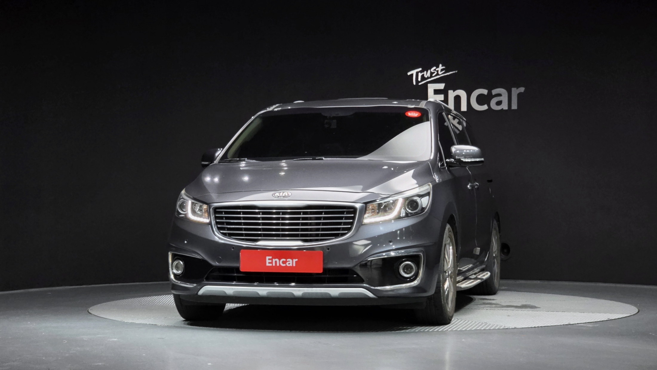 KIA CARNIVAL photo 3