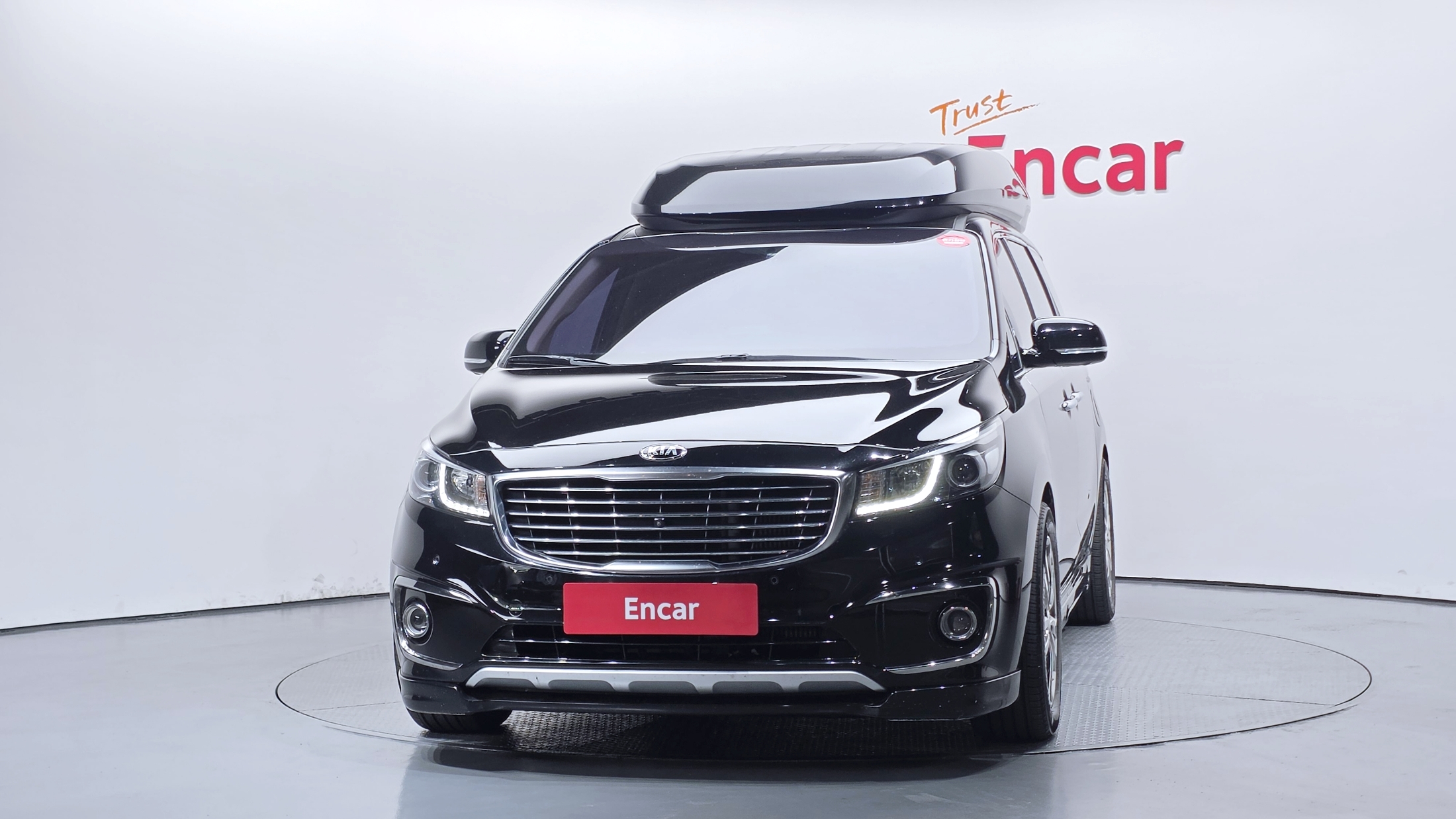 KIA CARNIVAL photo 3