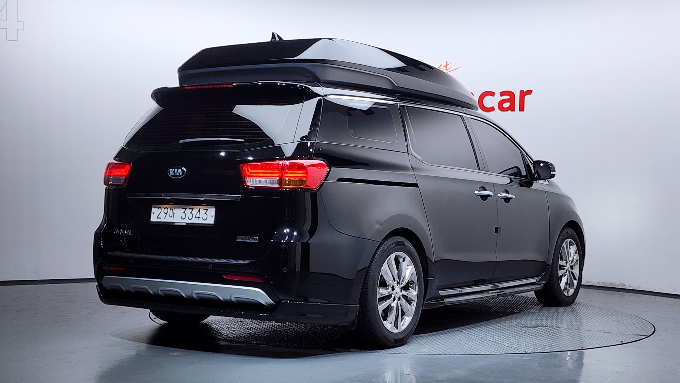 KIA CARNIVAL photo 2