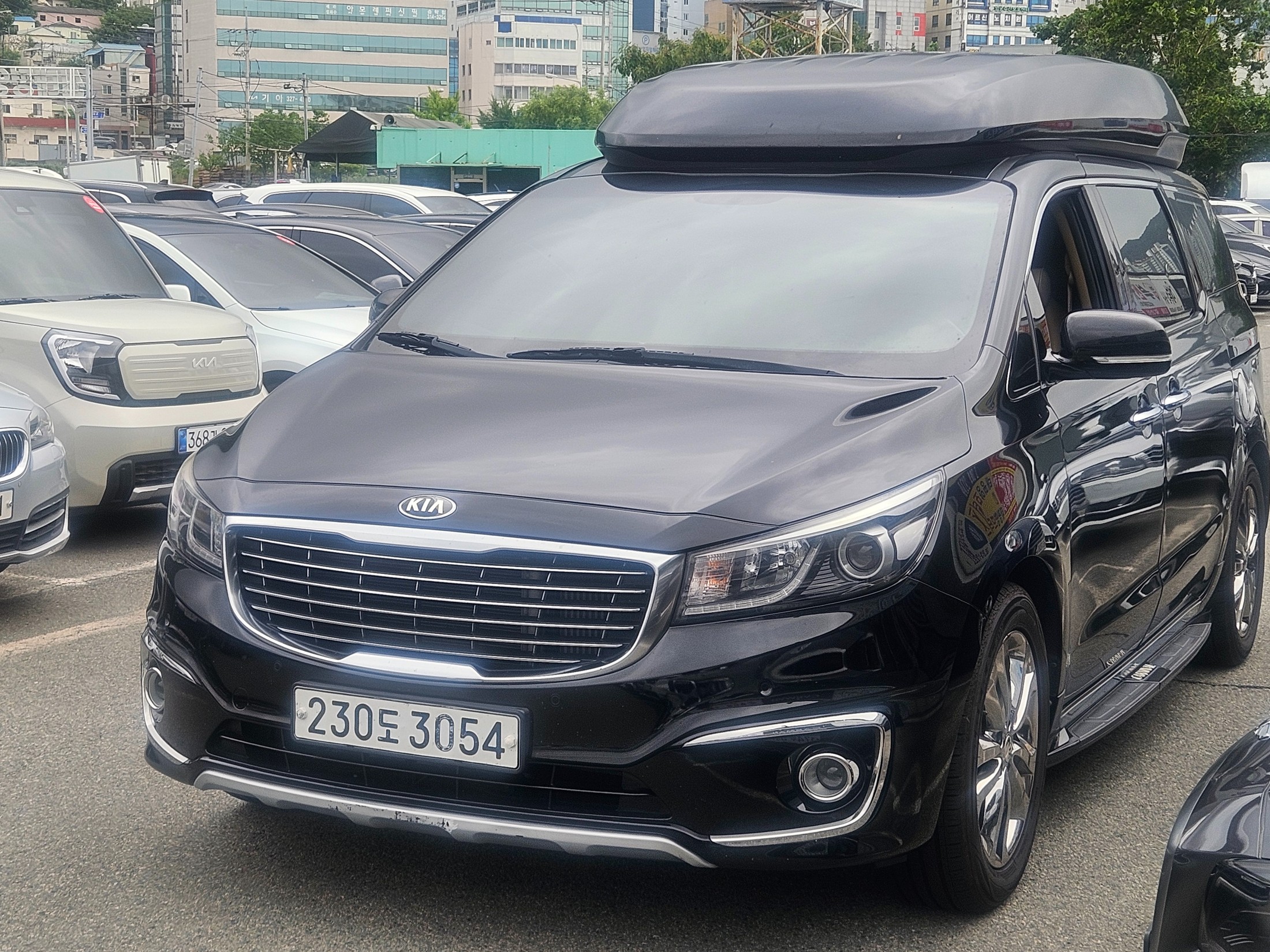 KIA CARNIVAL