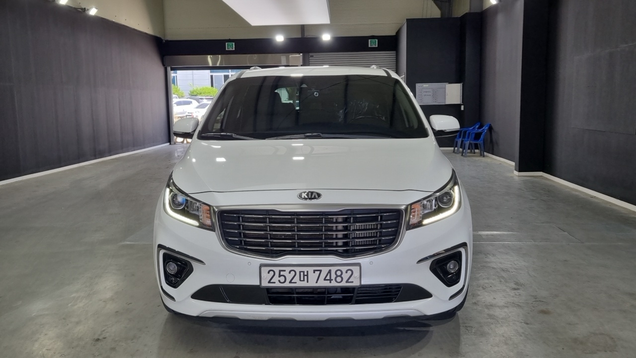KIA CARNIVAL 2019
