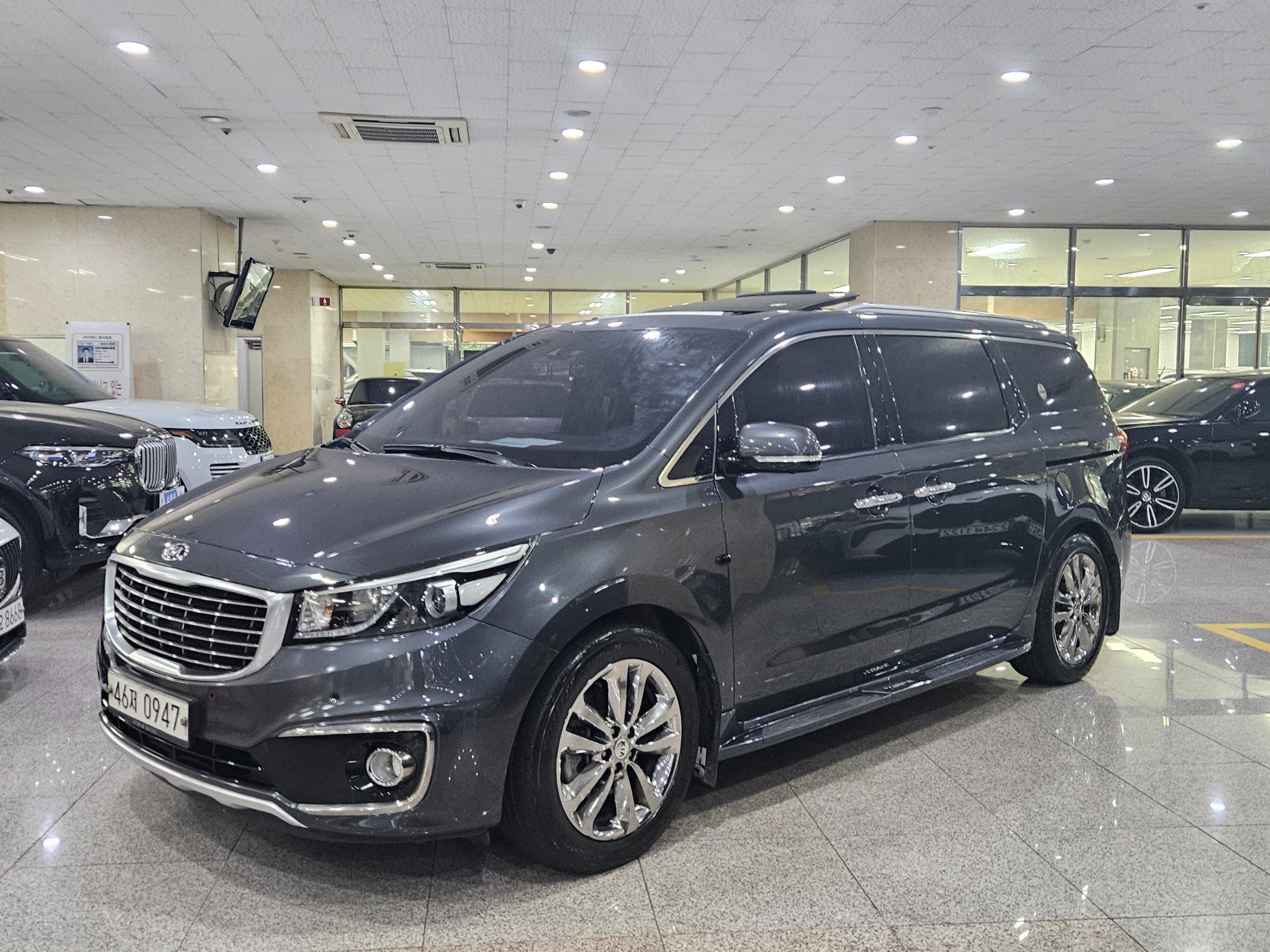 KIA CARNIVAL