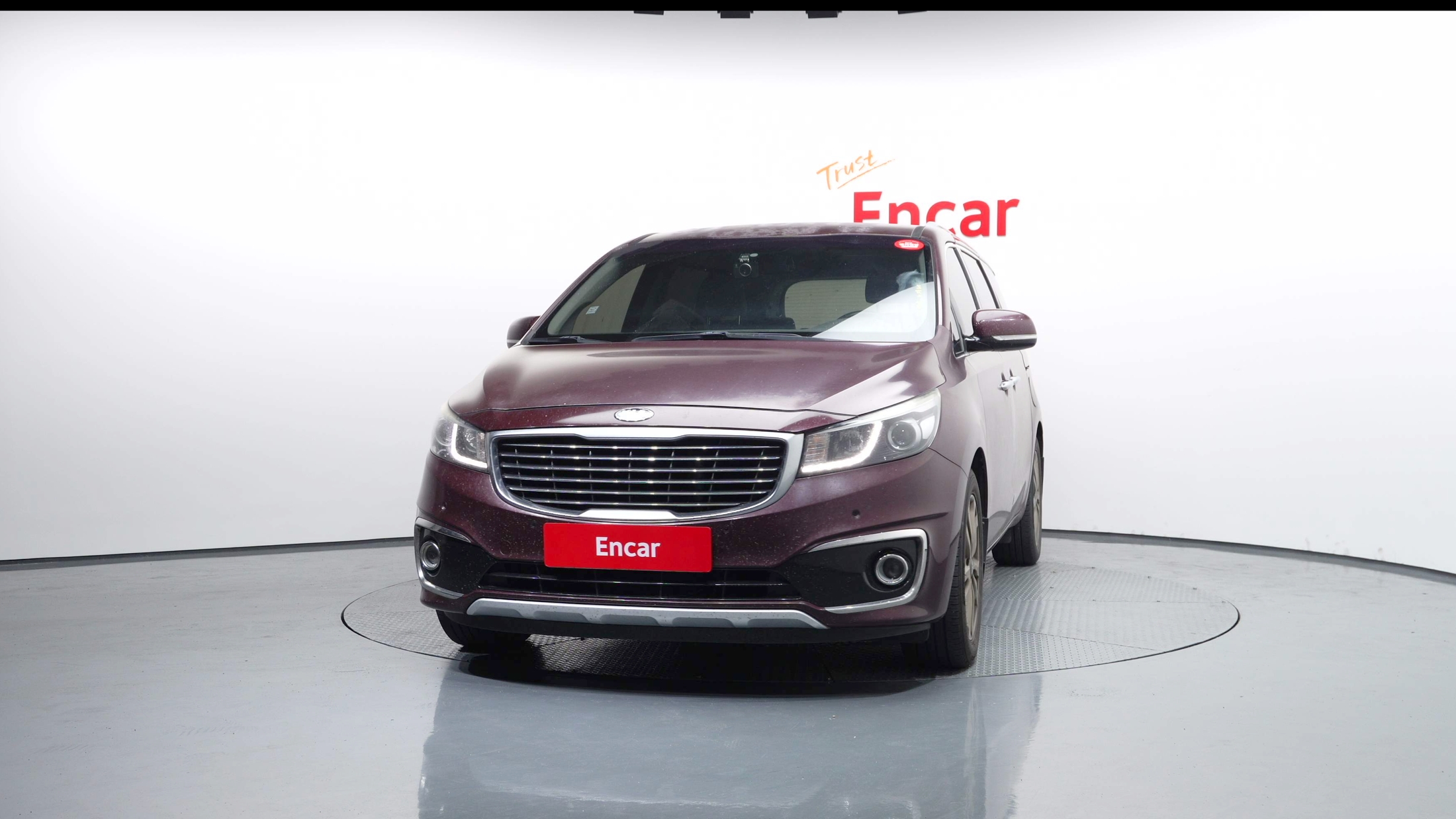 KIA CARNIVAL photo 2