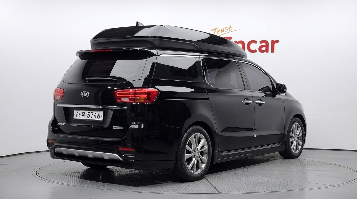 KIA CARNIVAL photo 2
