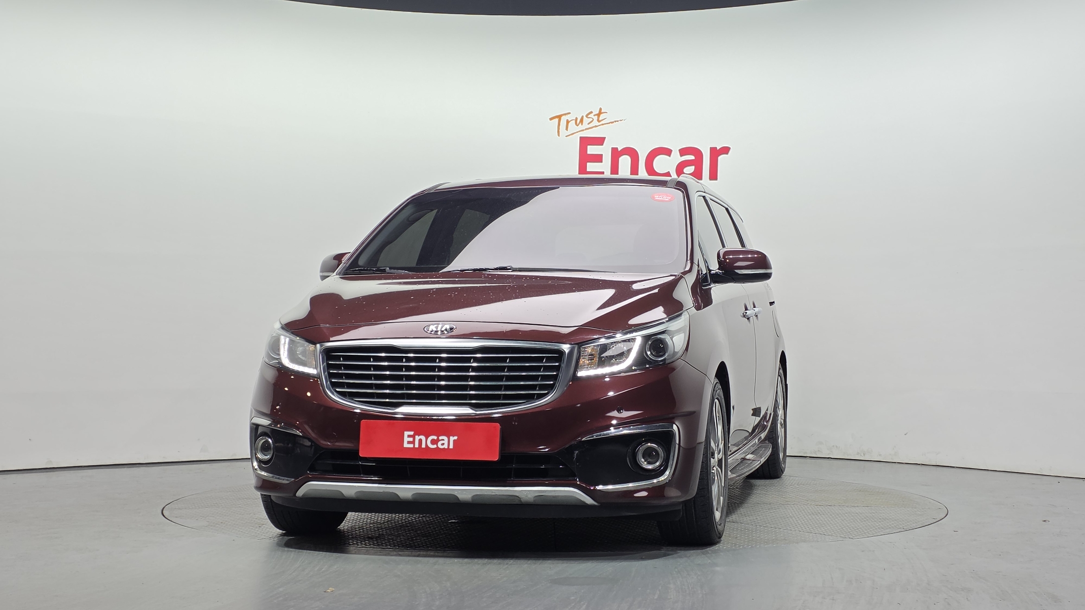 KIA CARNIVAL photo 2