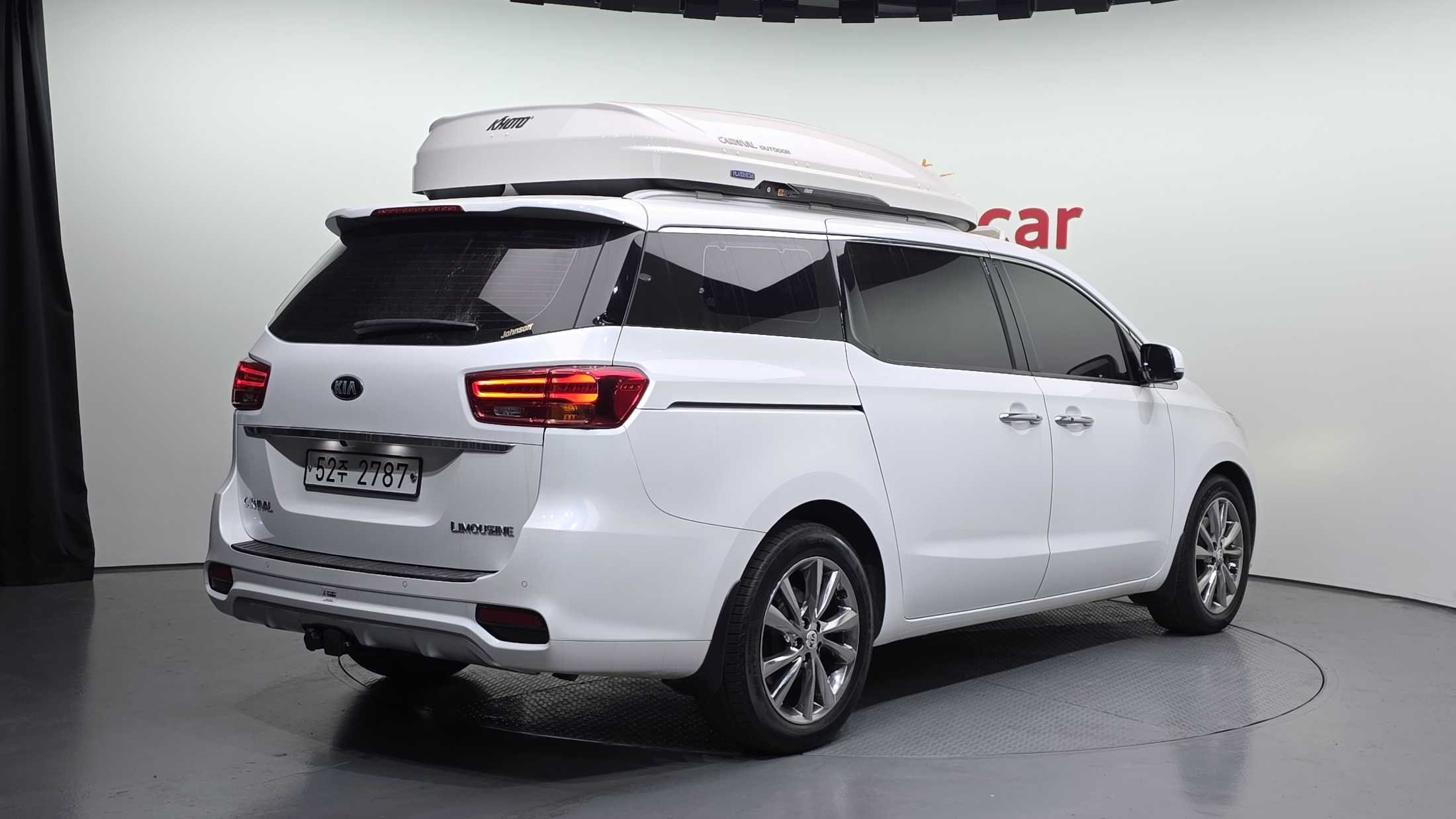 KIA CARNIVAL photo 2