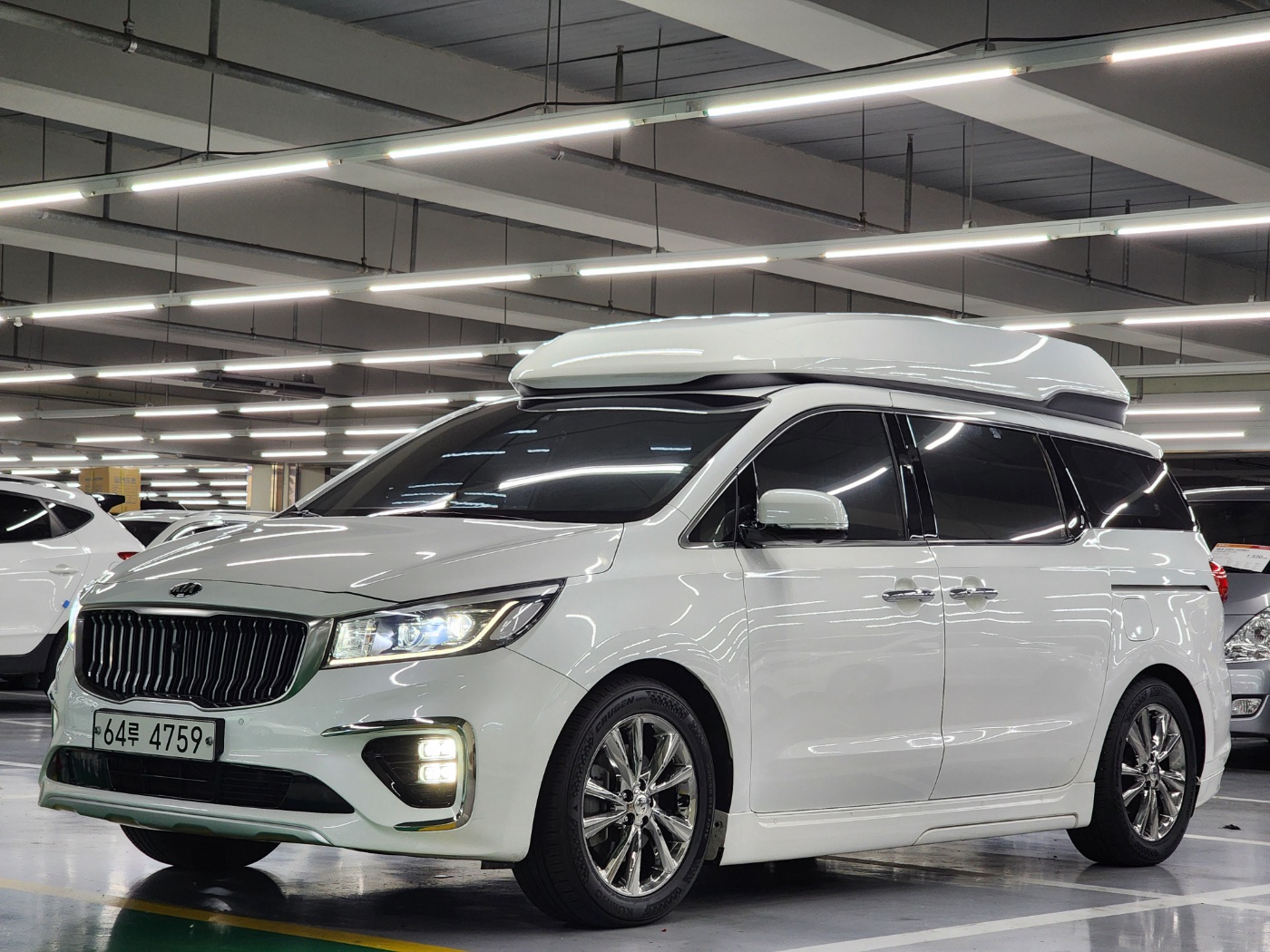 KIA CARNIVAL