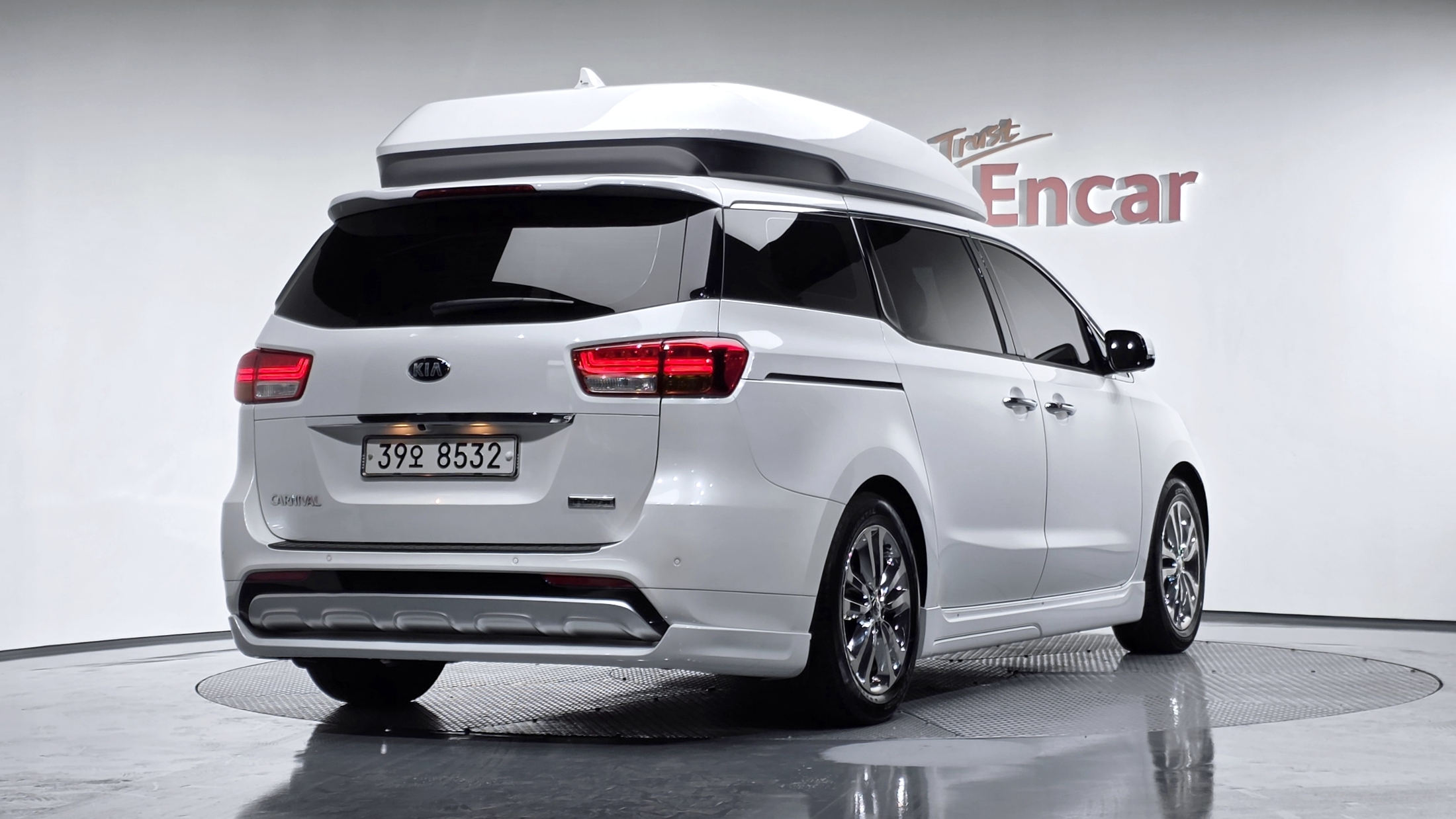KIA CARNIVAL photo 2