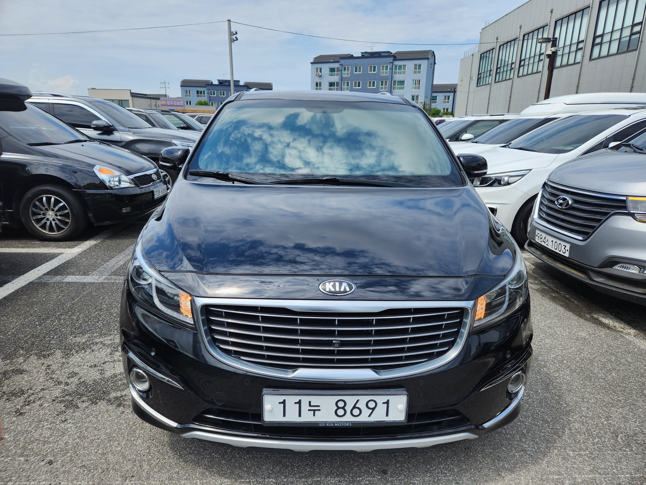 KIA CARNIVAL