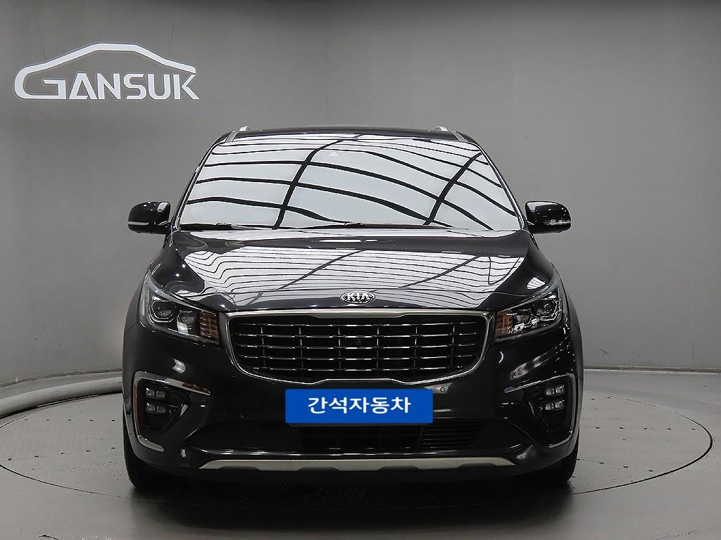 KIA CARNIVAL photo 2
