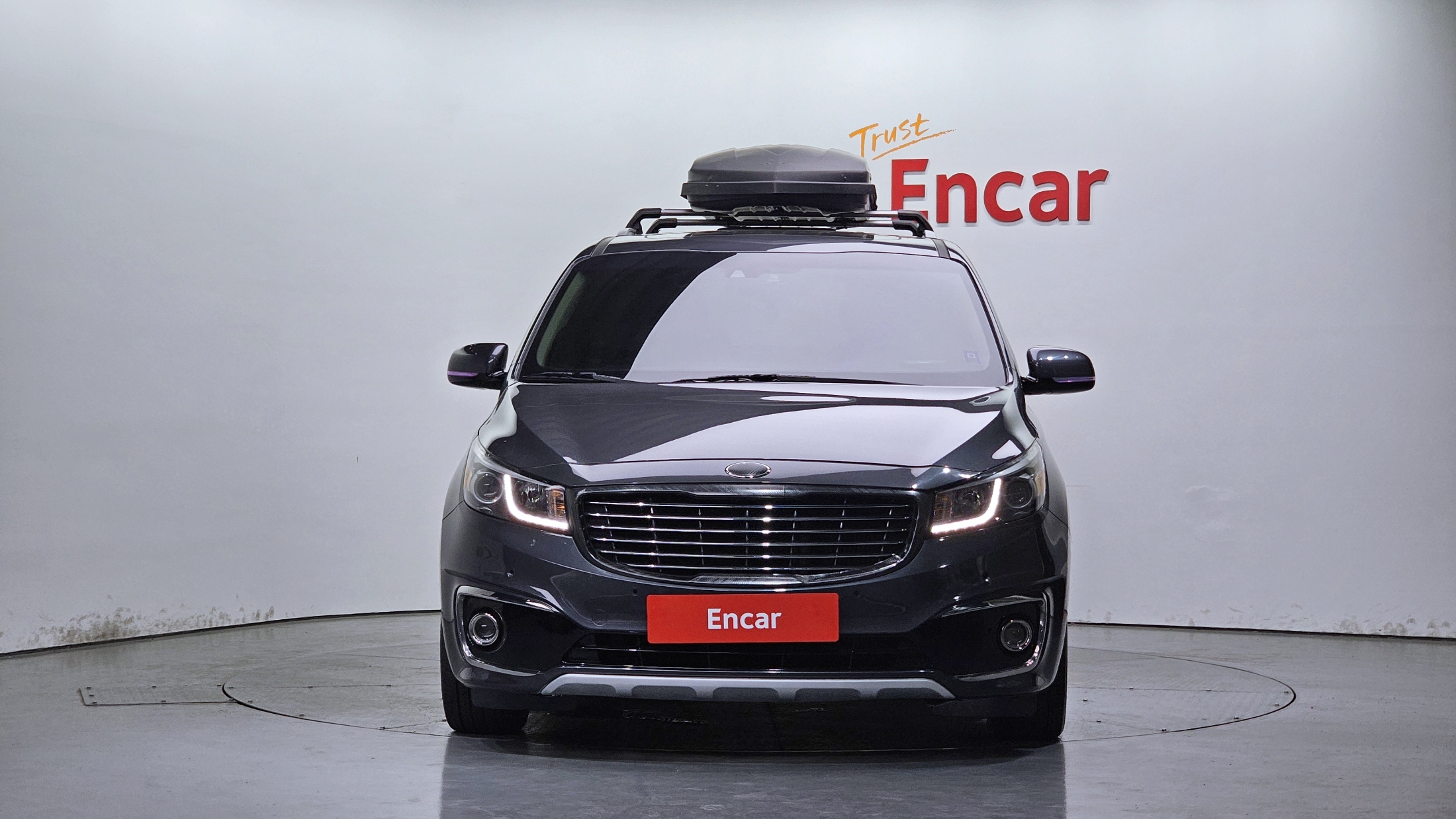 KIA CARNIVAL photo 3