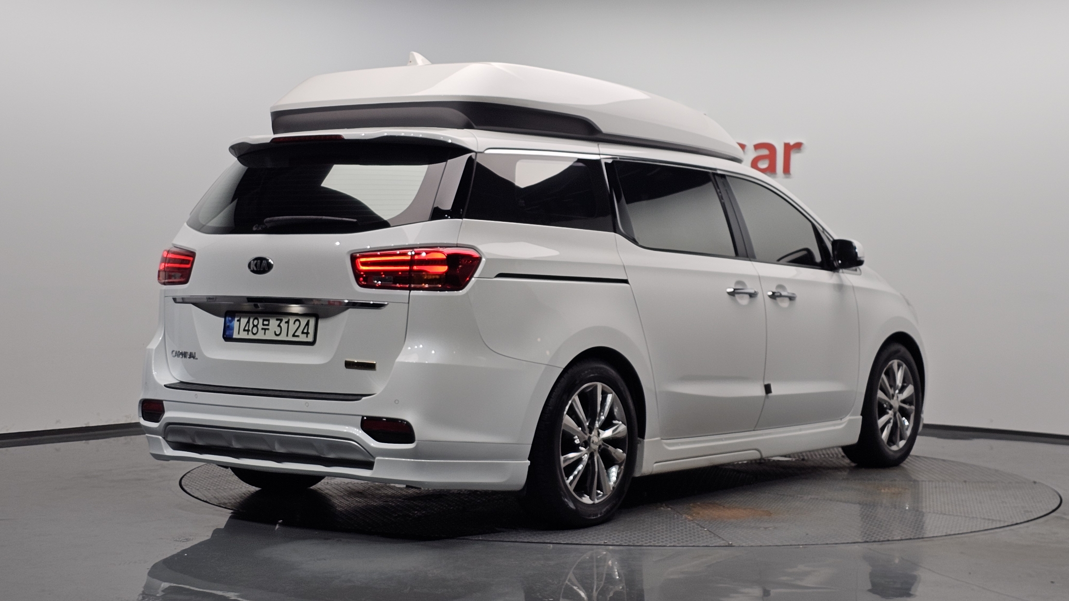 KIA CARNIVAL photo 2