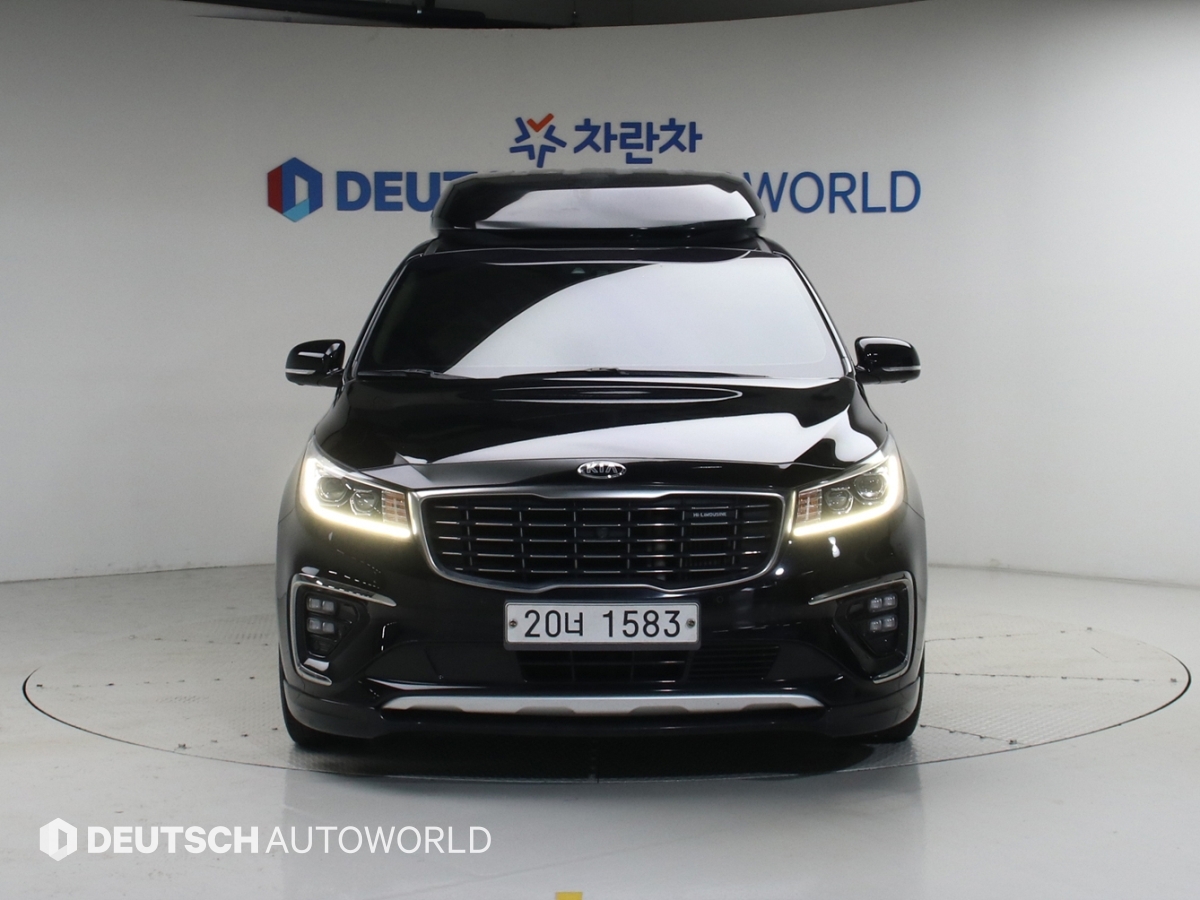 KIA CARNIVAL photo 3