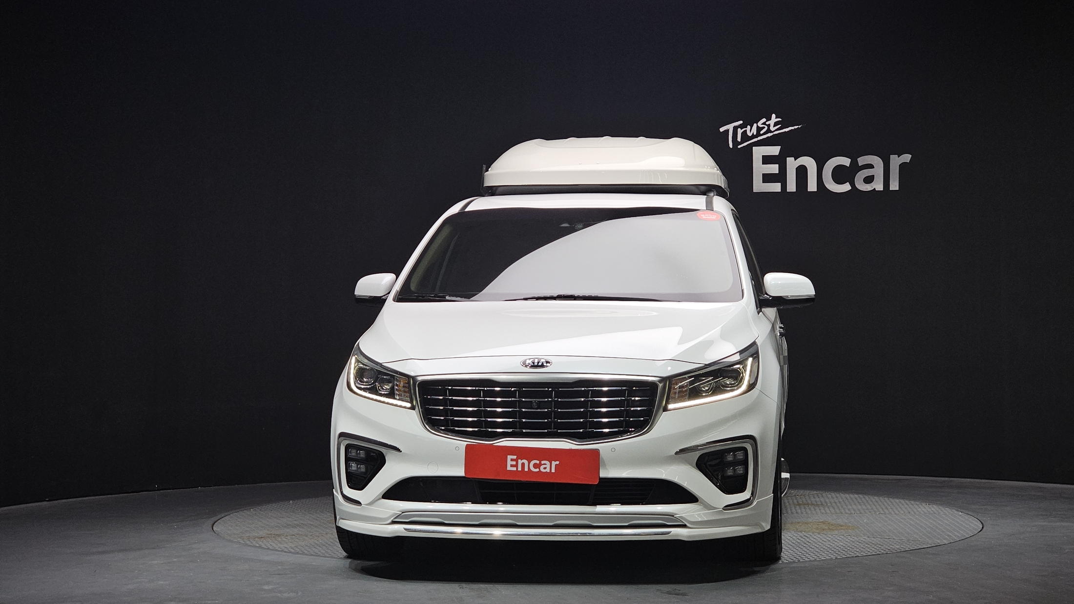 KIA CARNIVAL photo 3
