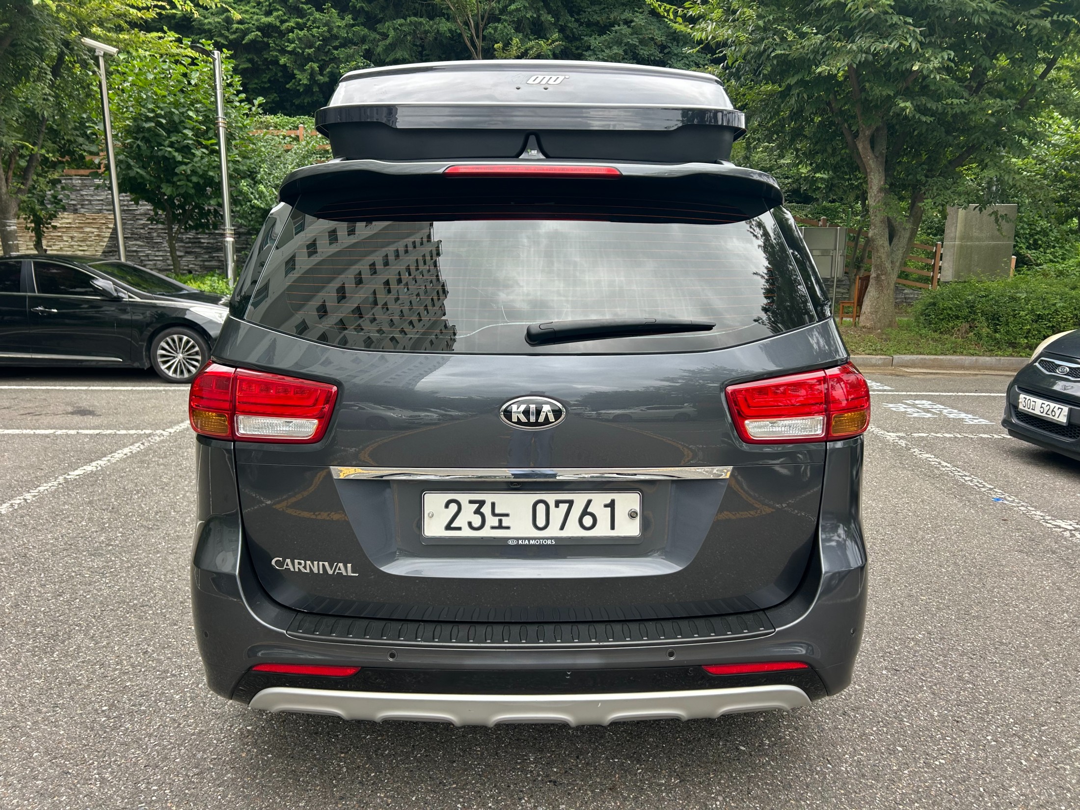 KIA CARNIVAL photo 3